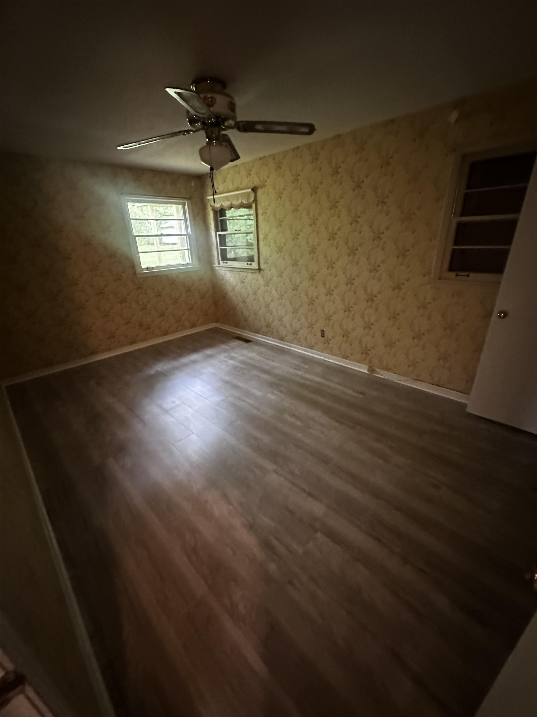 1865 Bartlett Ave E Property Photo 5