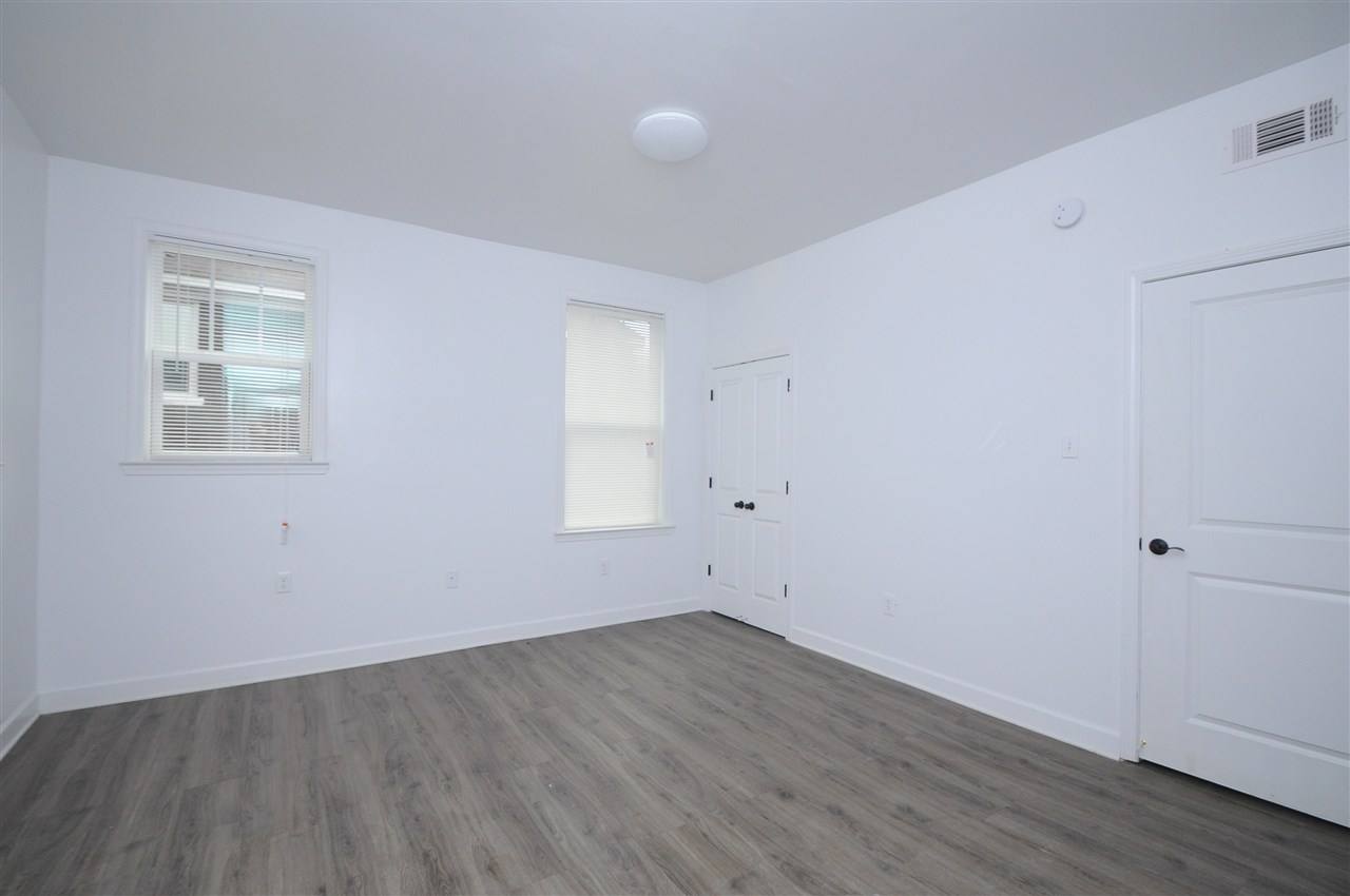 528 E Parkway Ave 9 Property Photo 16