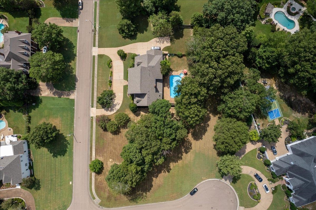 9551 Fox Hill Cir Property Photo 29