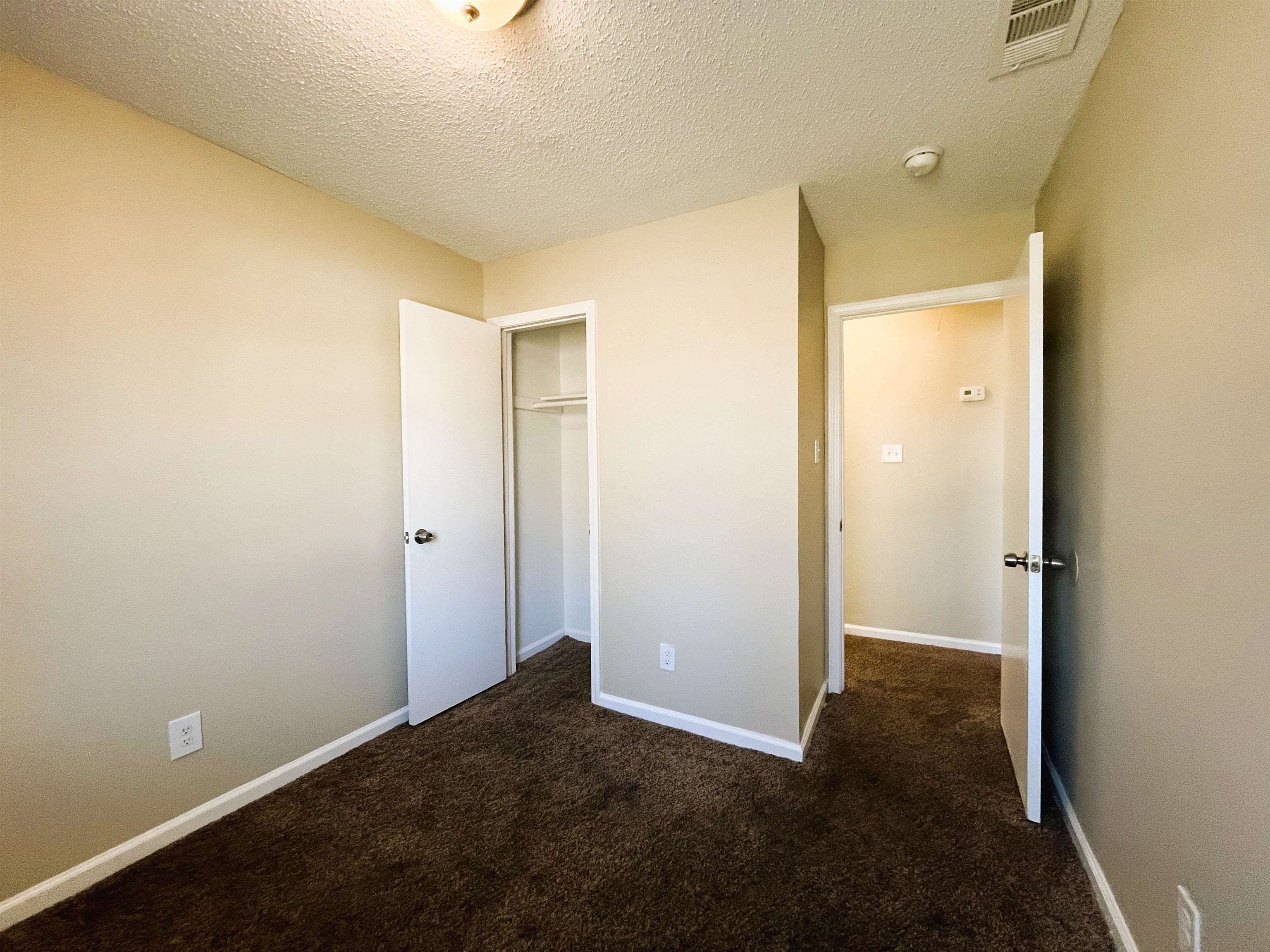 4551 Sunny View Dr Property Photo 2