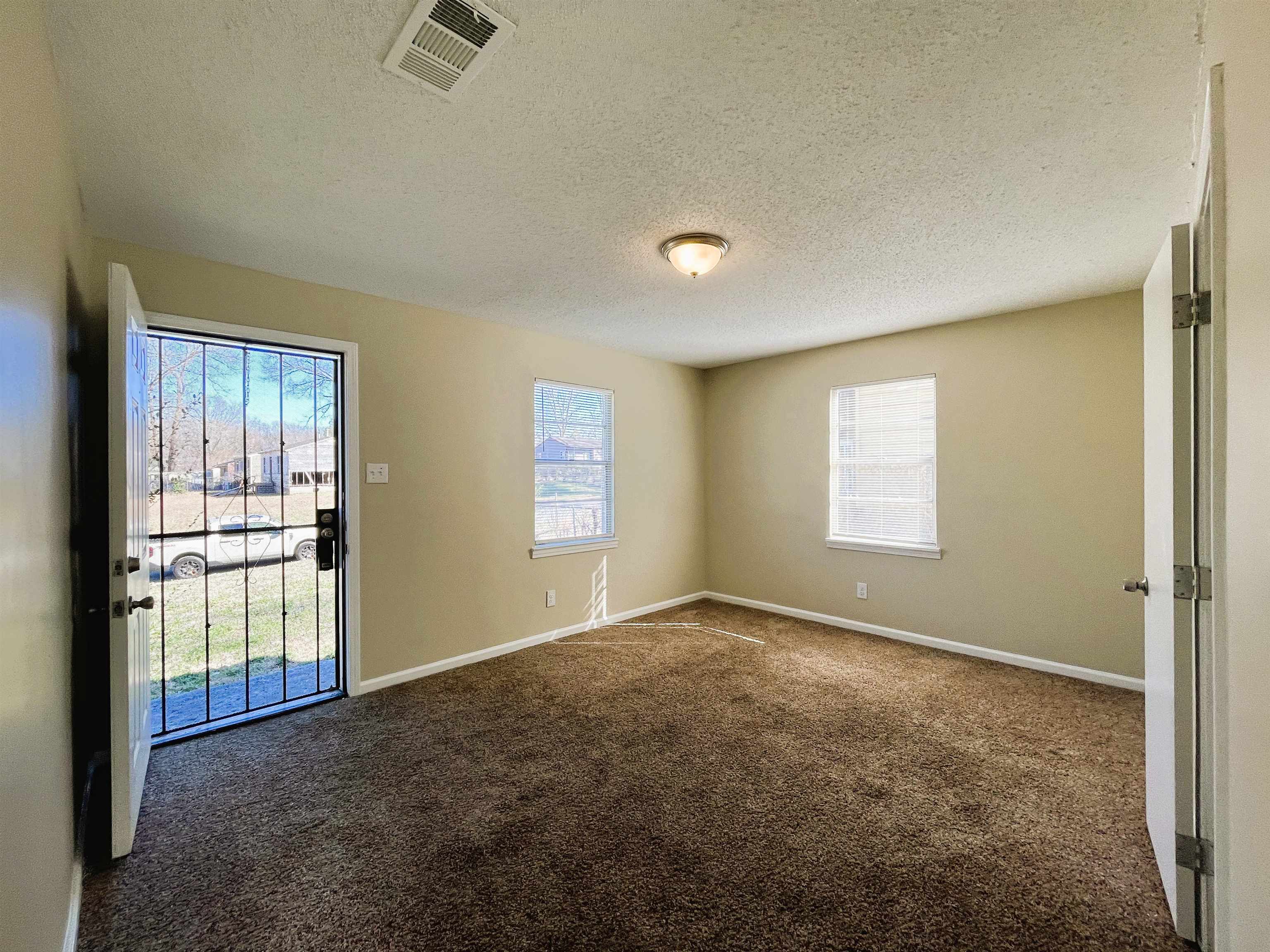 4551 Sunny View Dr Property Photo 8