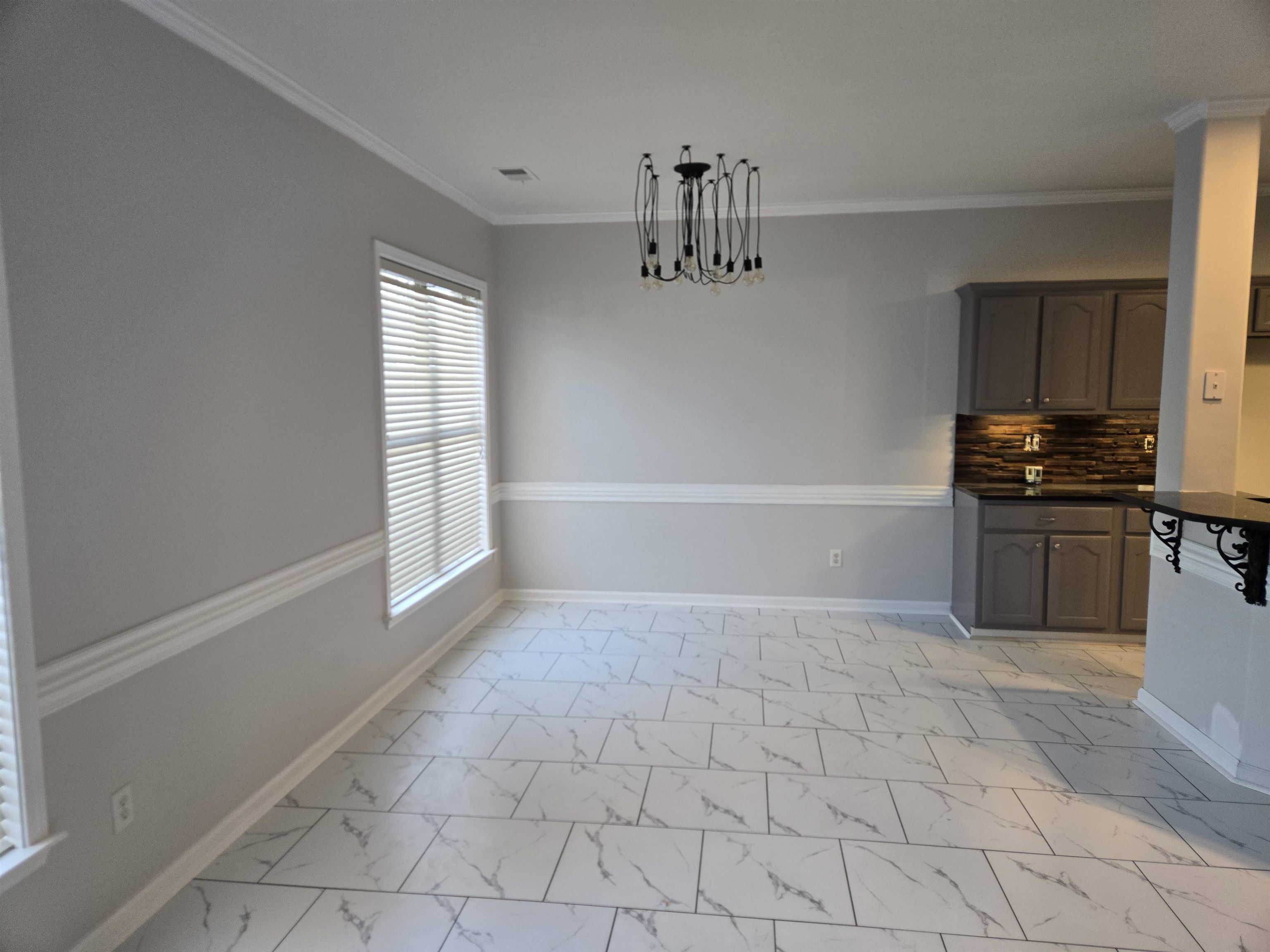 8280 Rebecca Woods Dr Property Photo 6
