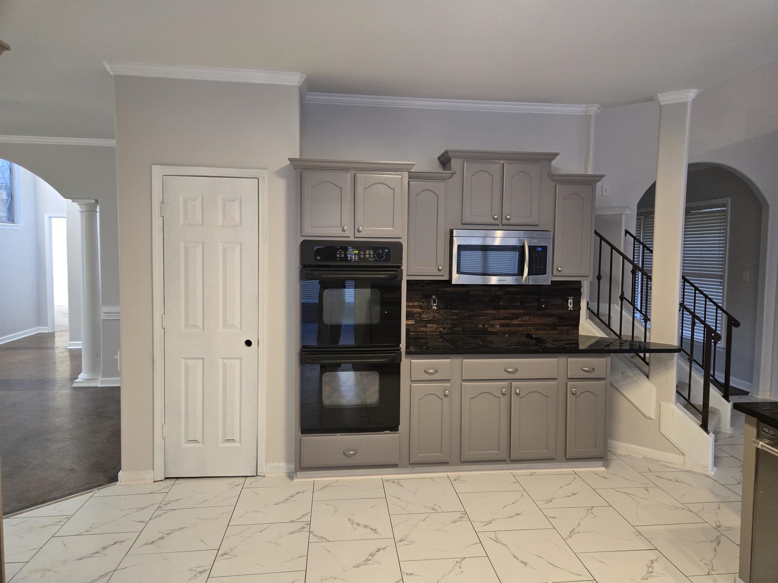 8280 Rebecca Woods Dr Property Photo 7