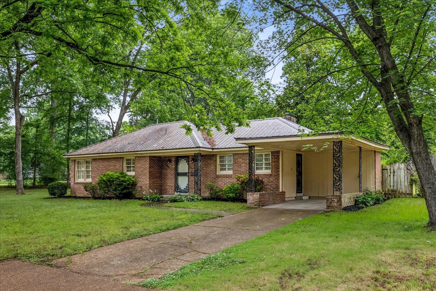 4596 Crossover Ln Property Photo 2