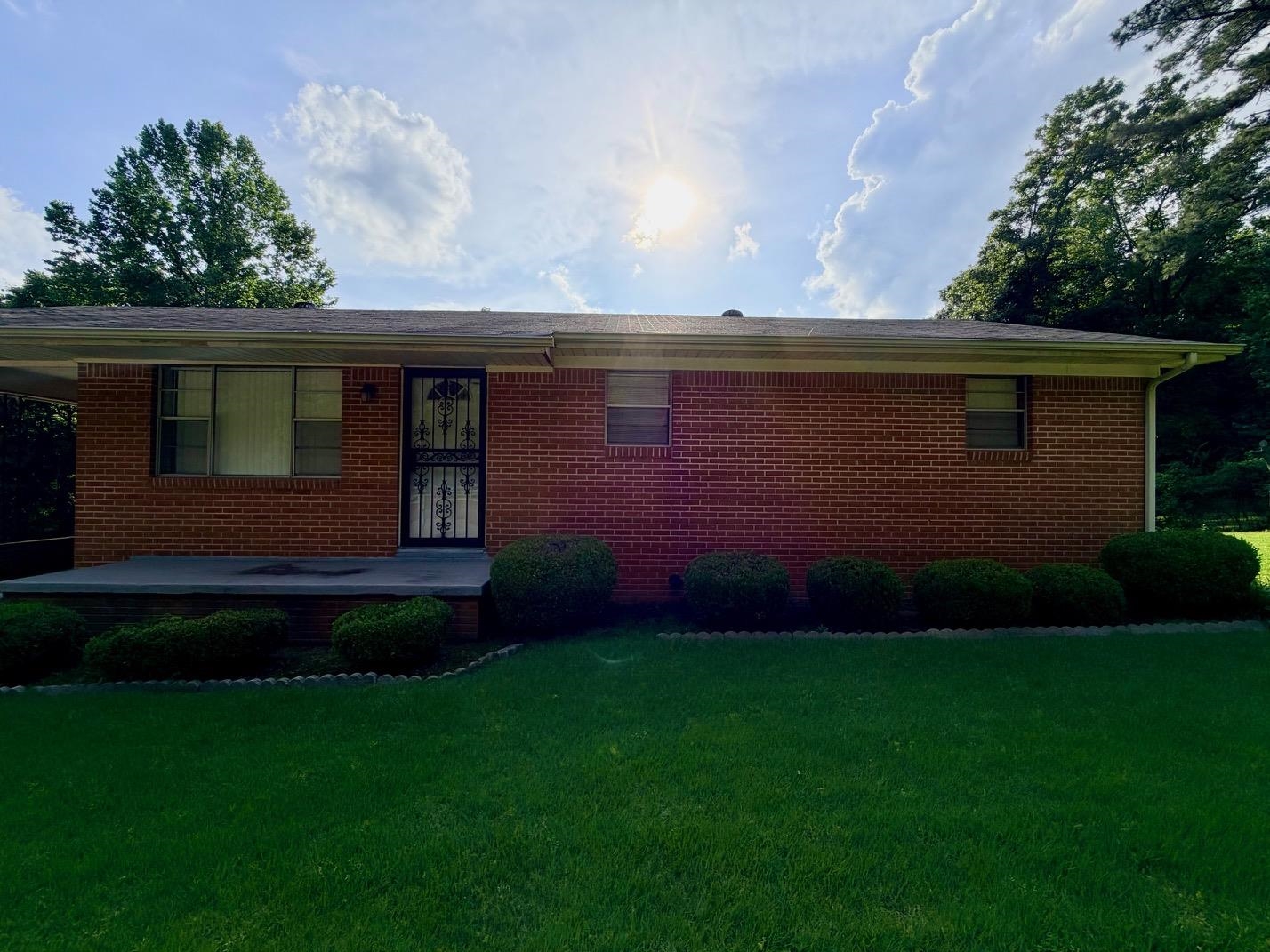 321 Pipkin Rd Property Photo 1