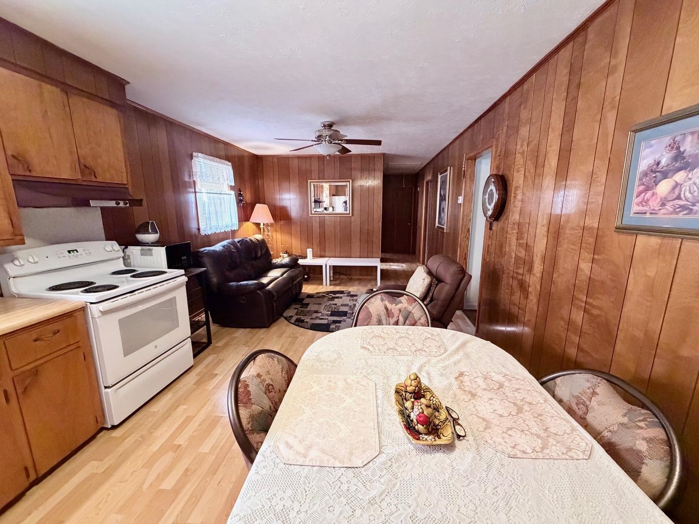 321 Pipkin Rd Property Photo 5