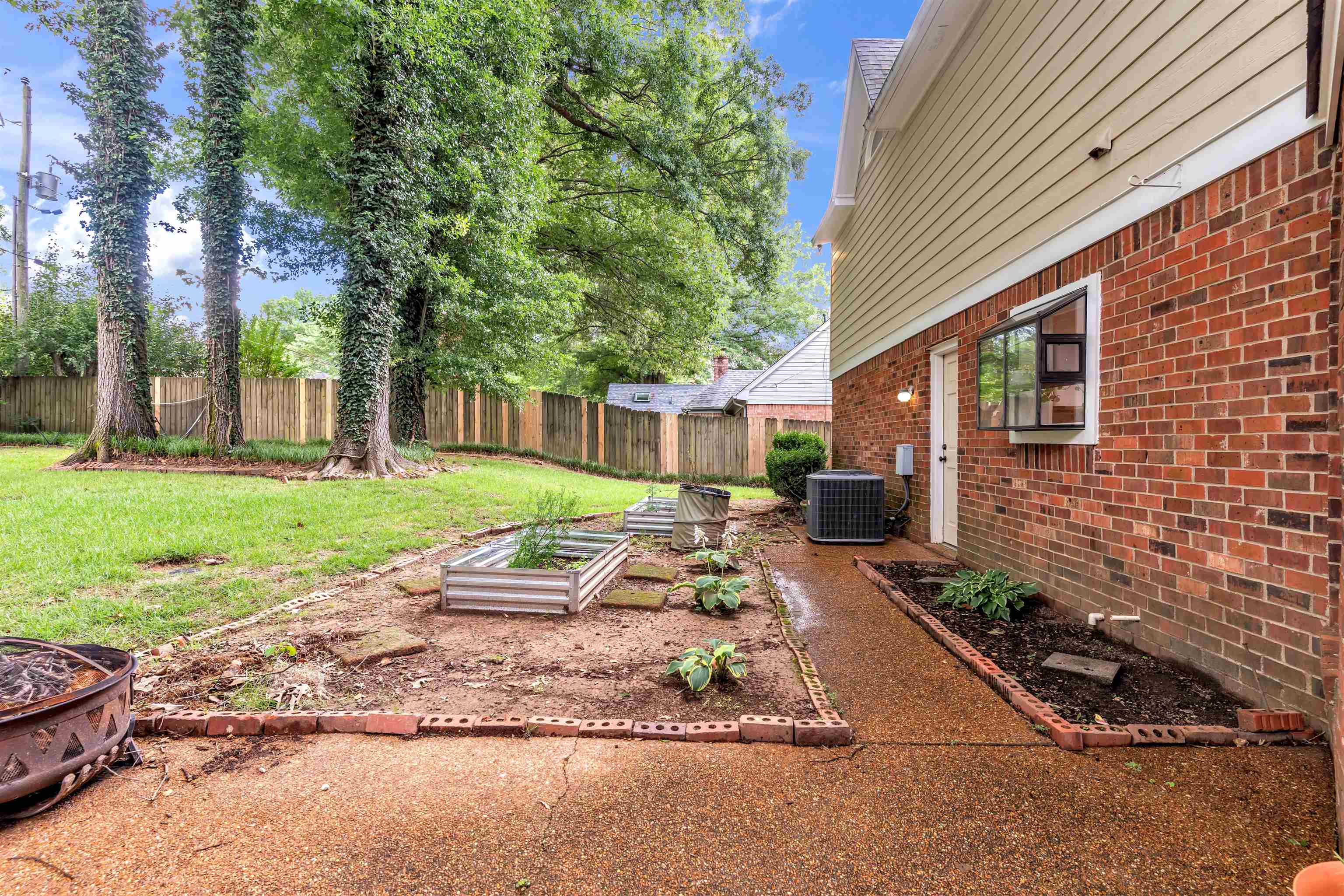 250 Locust Grove Dr Property Photo 32