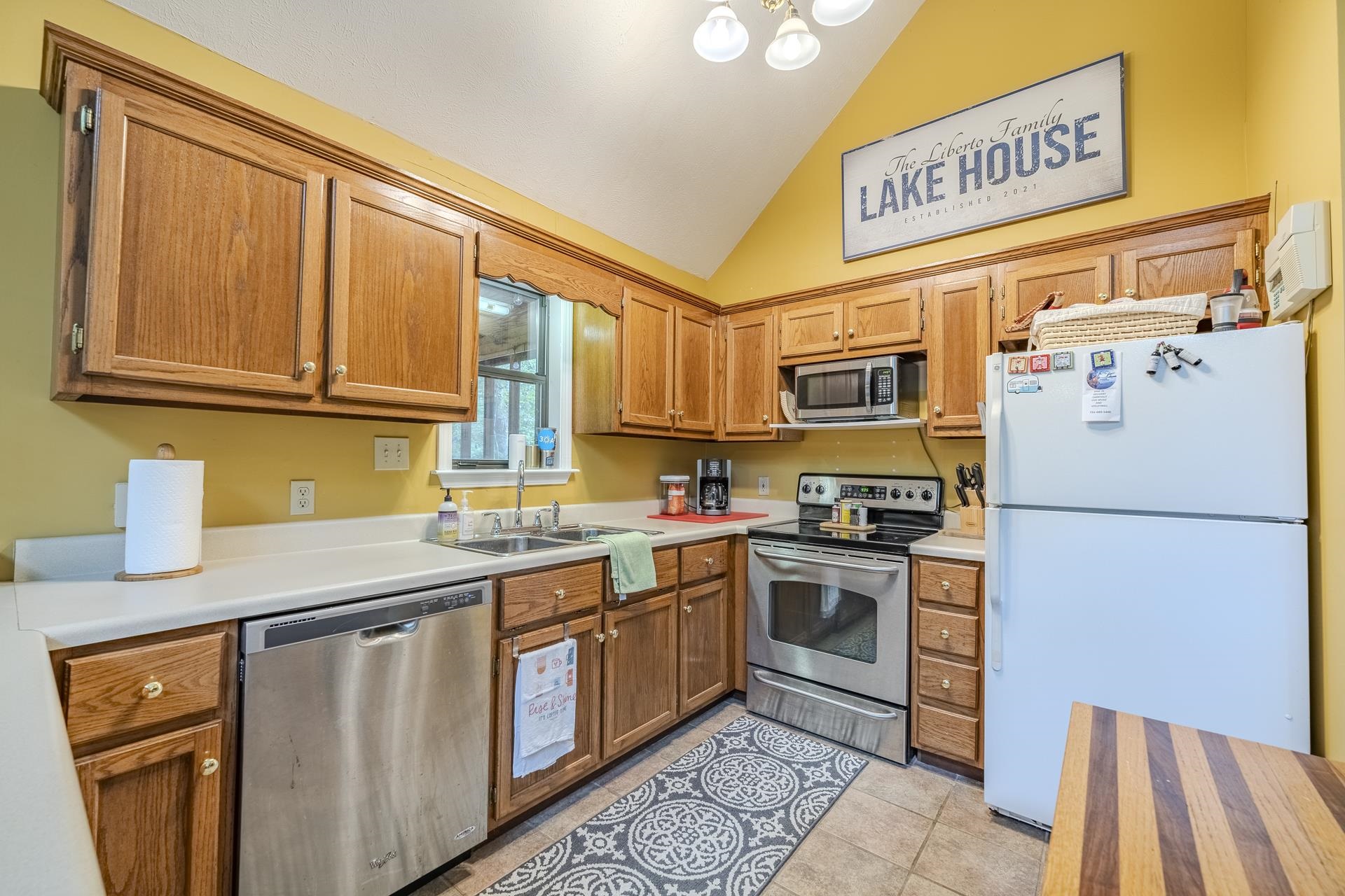 405 Murray Ln Property Photo 16