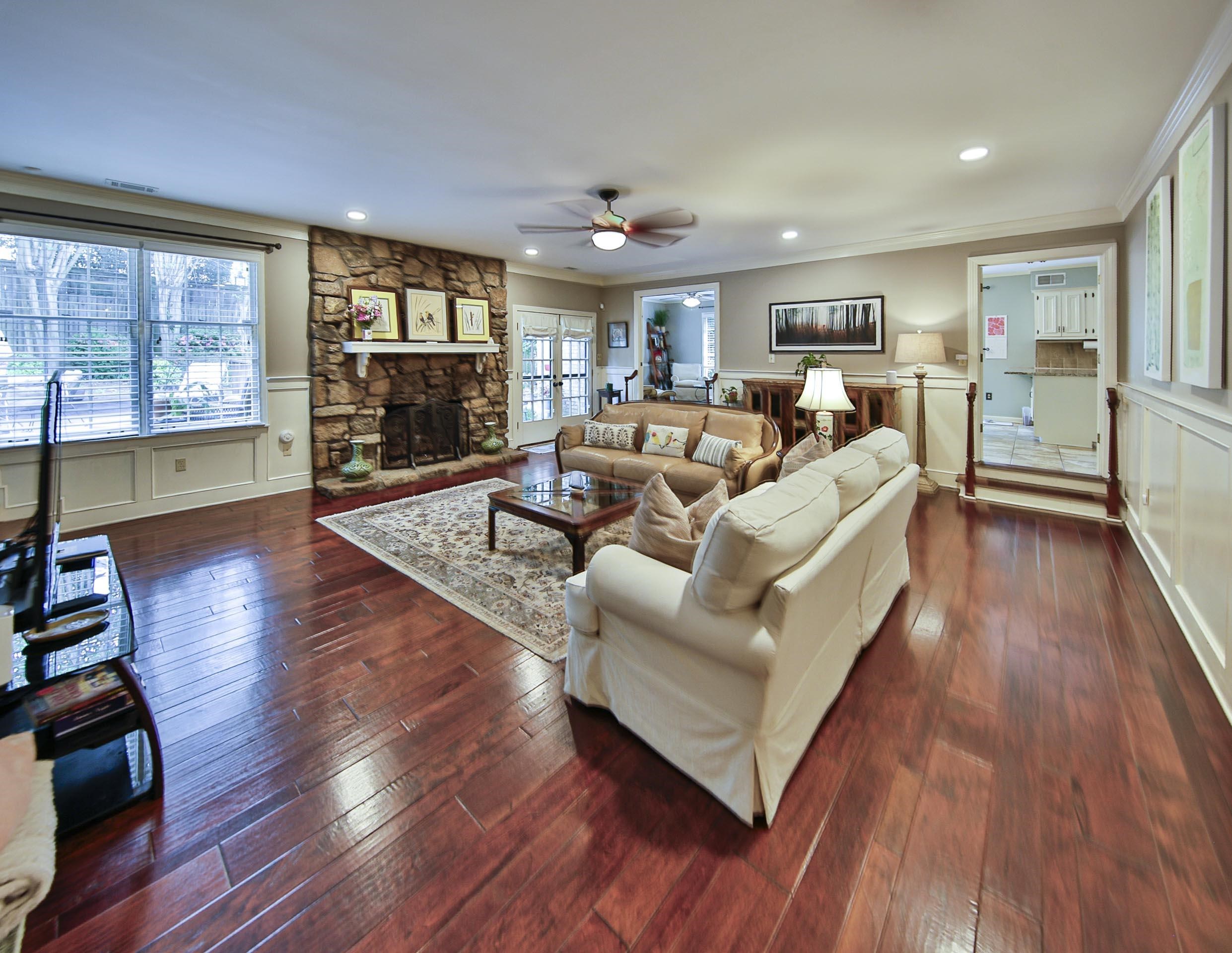2848 Old Elm Ln Property Photo 10