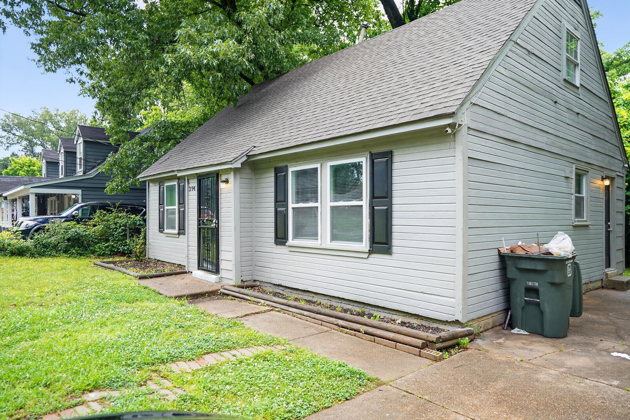 3194 Aden St Property Photo 2