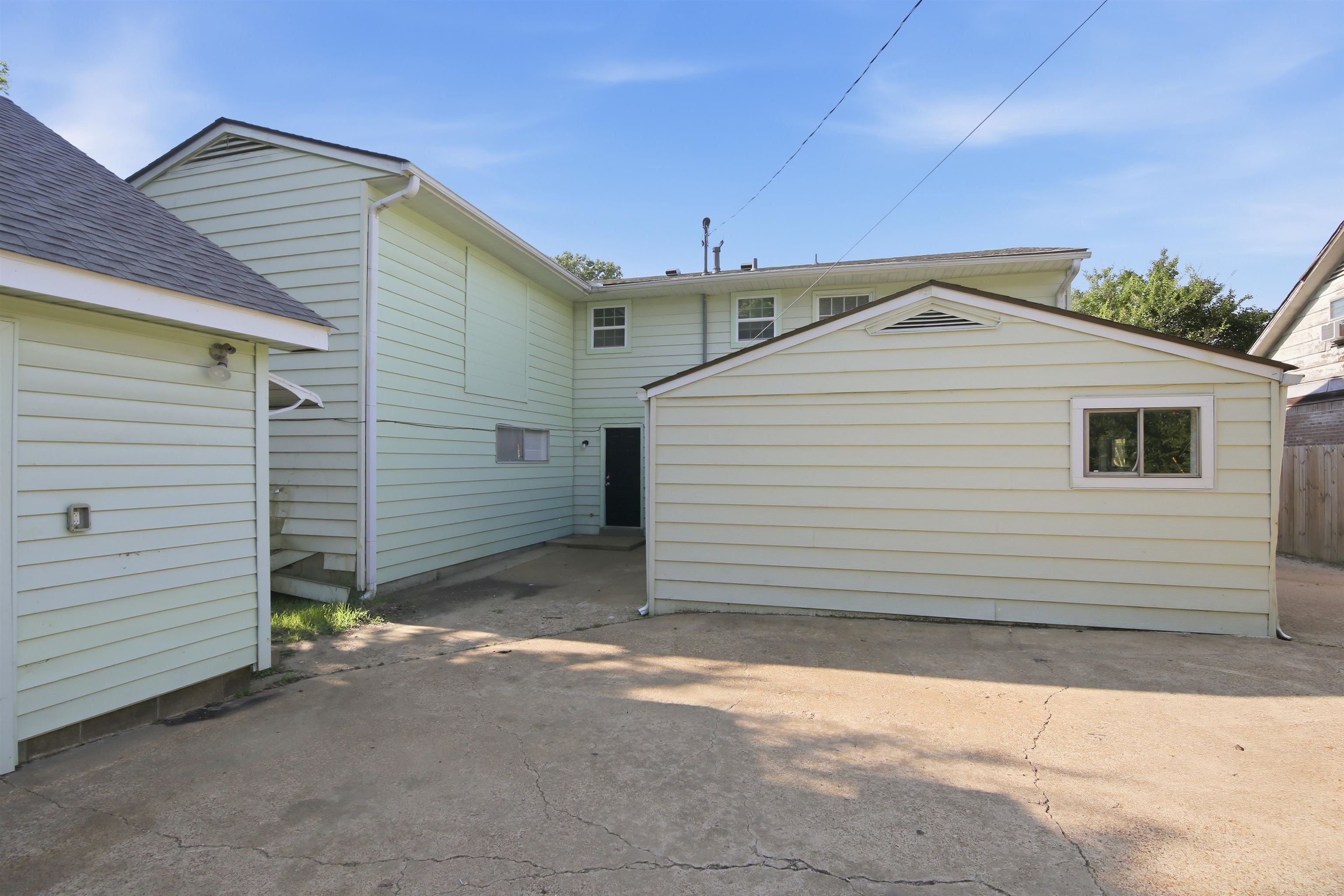 4709 Raleigh-lagrange Rd Property Photo 4