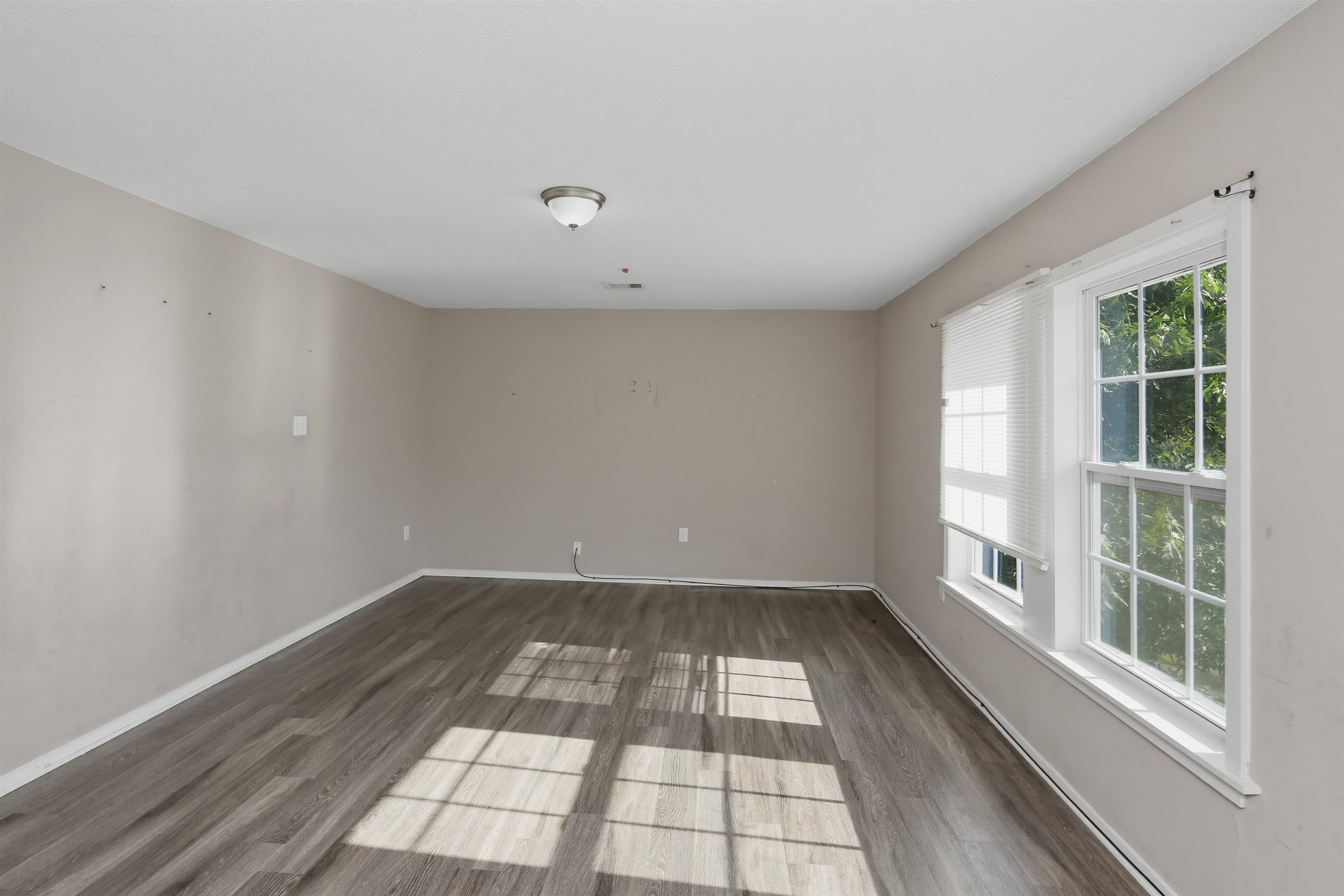 4709 Raleigh-lagrange Rd Property Photo 9