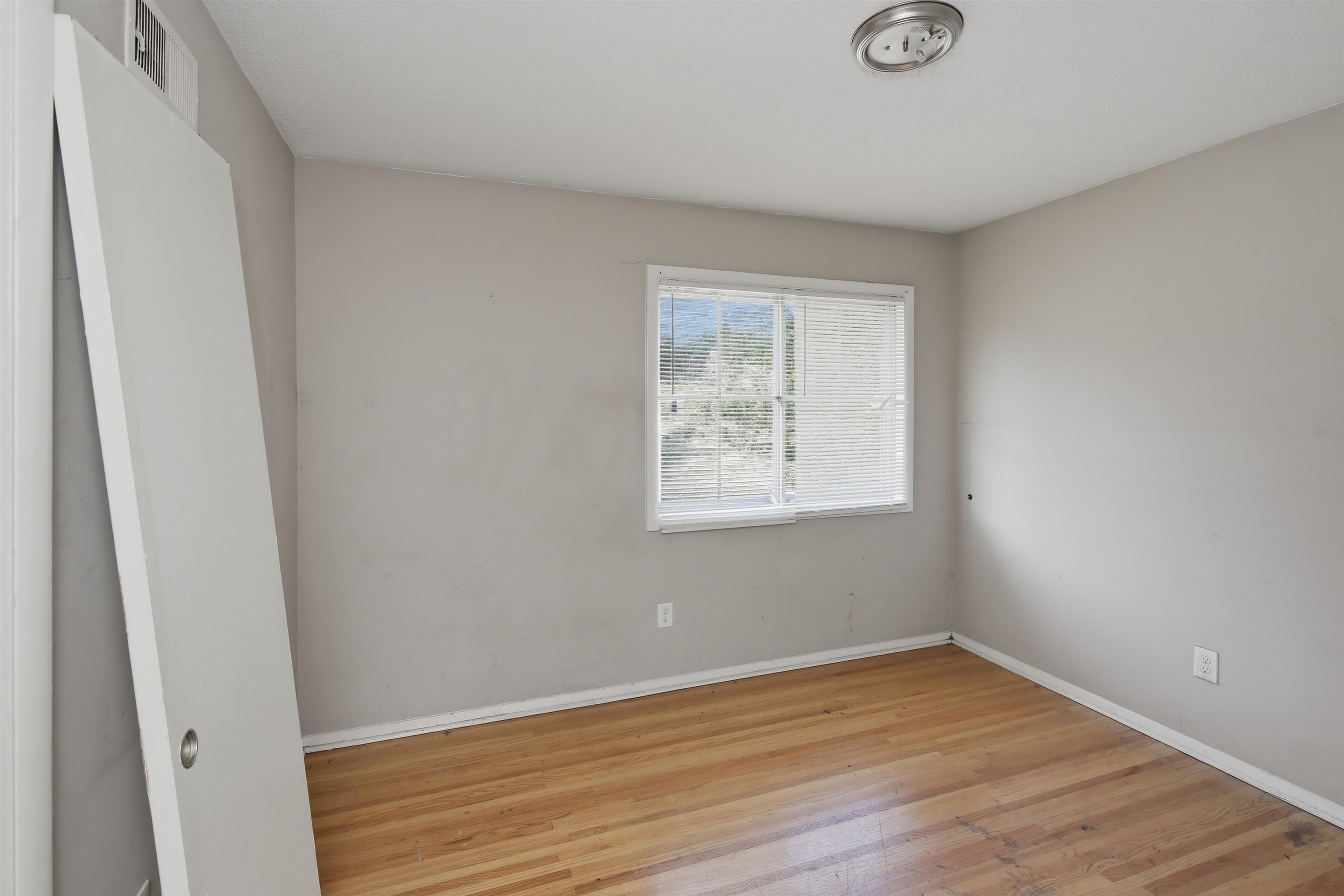 4709 Raleigh-lagrange Rd Property Photo 14