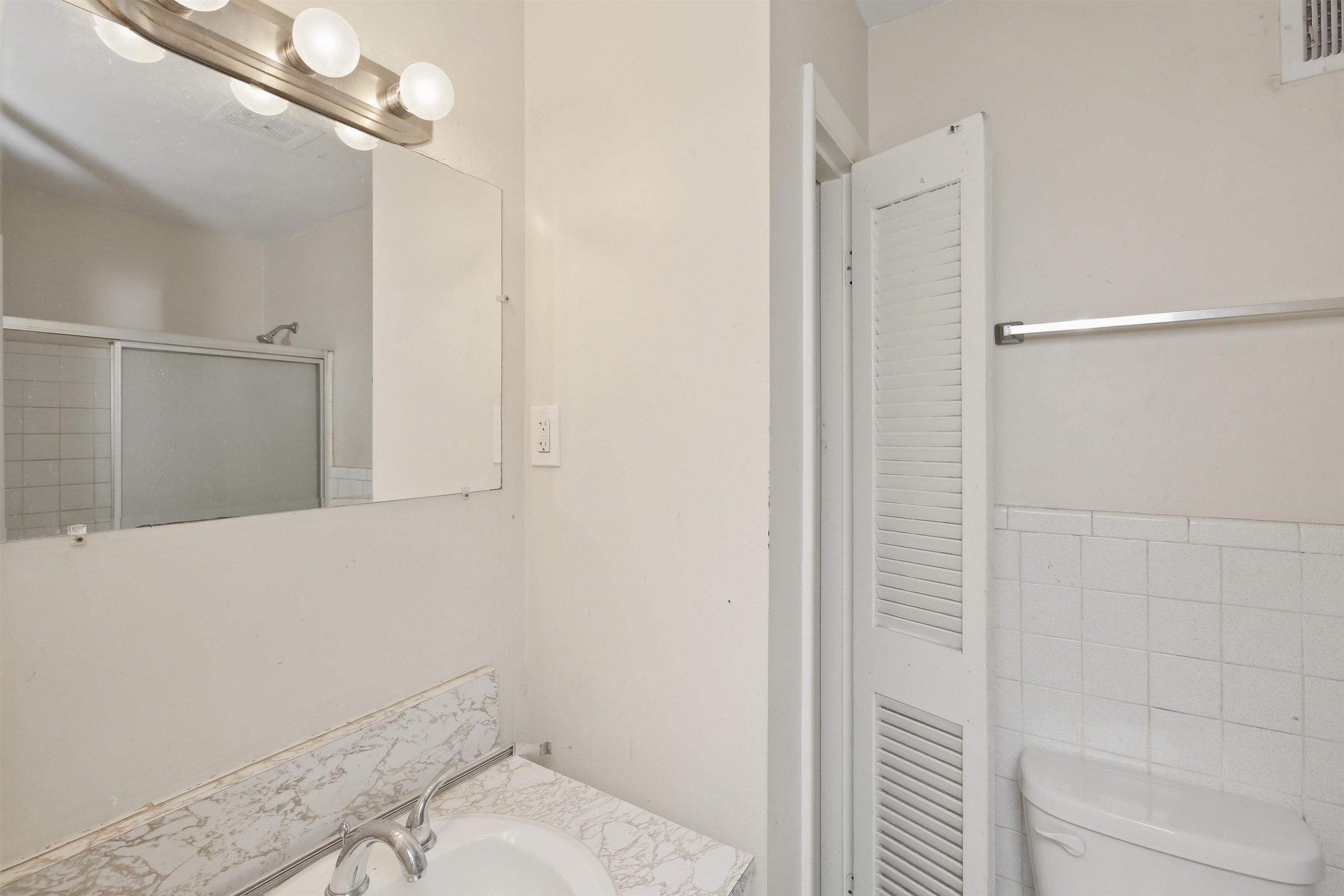 4709 Raleigh-lagrange Rd Property Photo 16