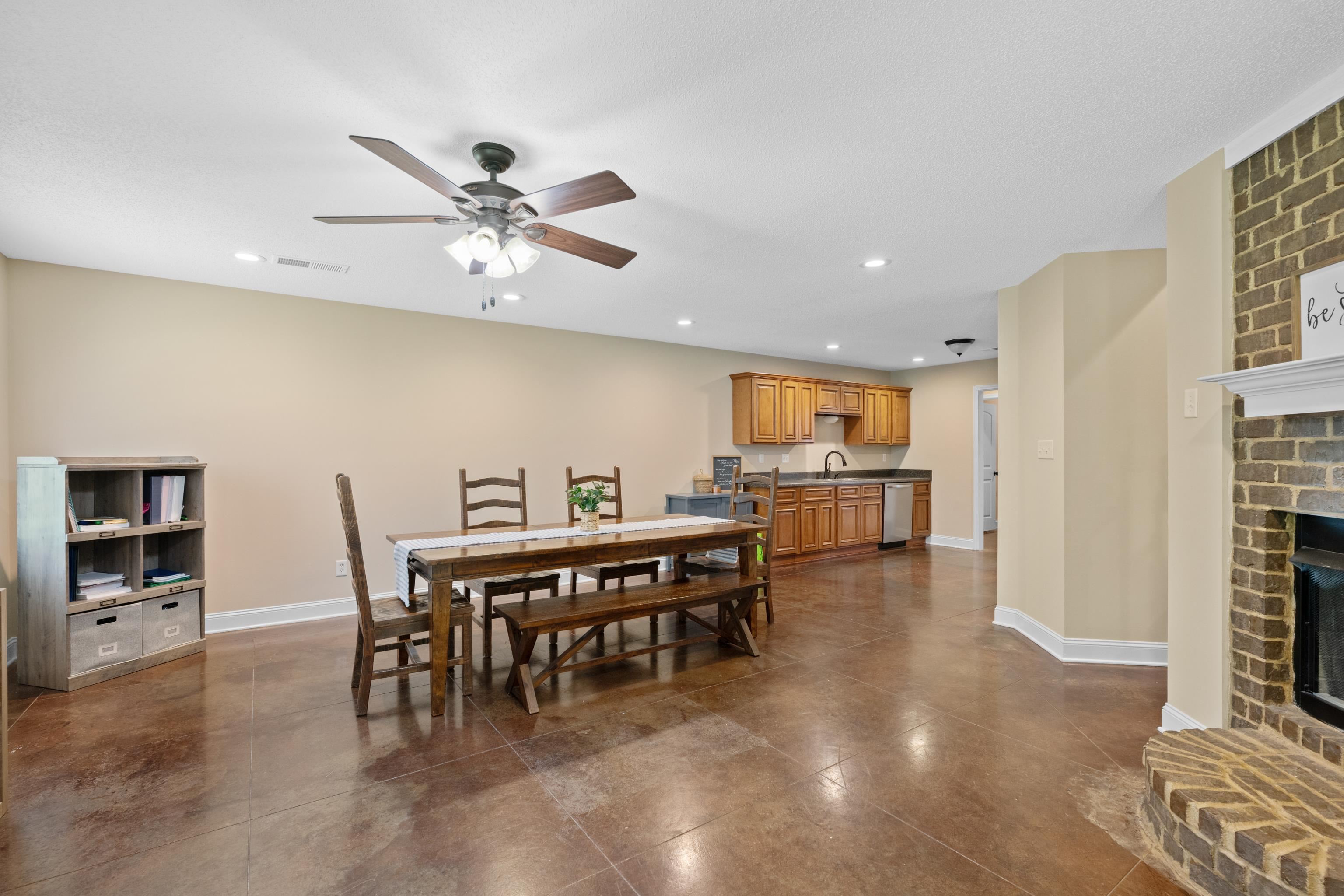 1586 Mckenas Way Cv Property Photo 34