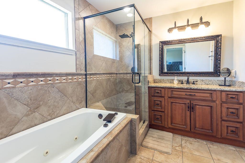 9768 Riggin Dr Property Photo 19
