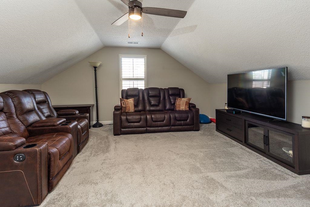9768 Riggin Dr Property Photo 21