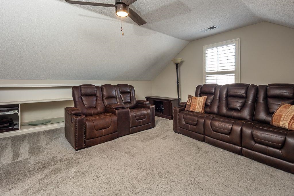 9768 Riggin Dr Property Photo 22