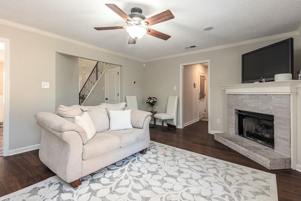 9768 Riggin Dr Property Photo 34