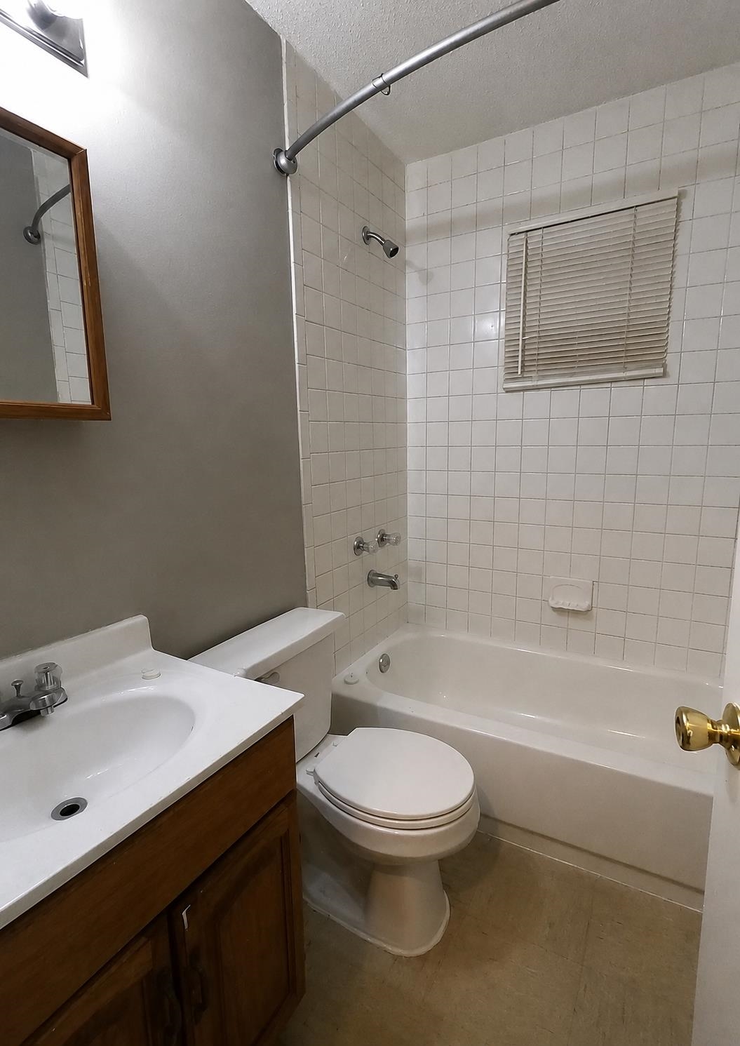 1672 Clancy St Property Photo 5