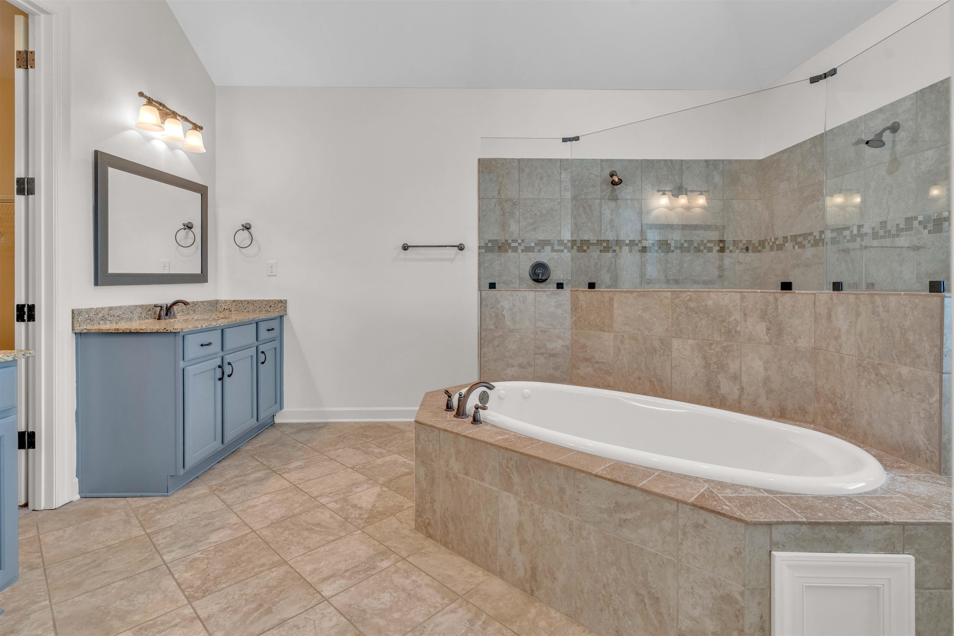 5621 Heather Oak Dr Property Photo 19