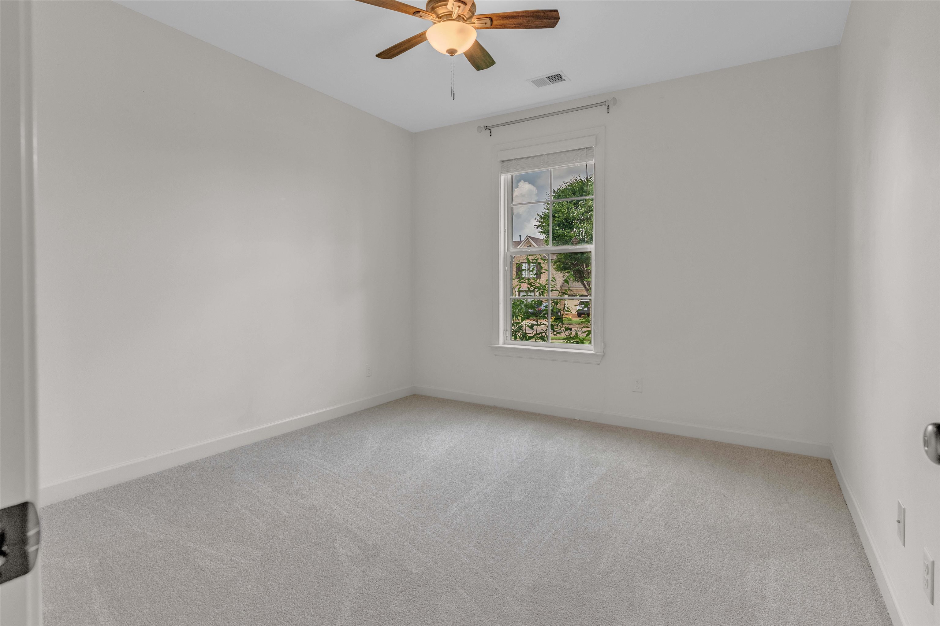 5621 Heather Oak Dr Property Photo 24