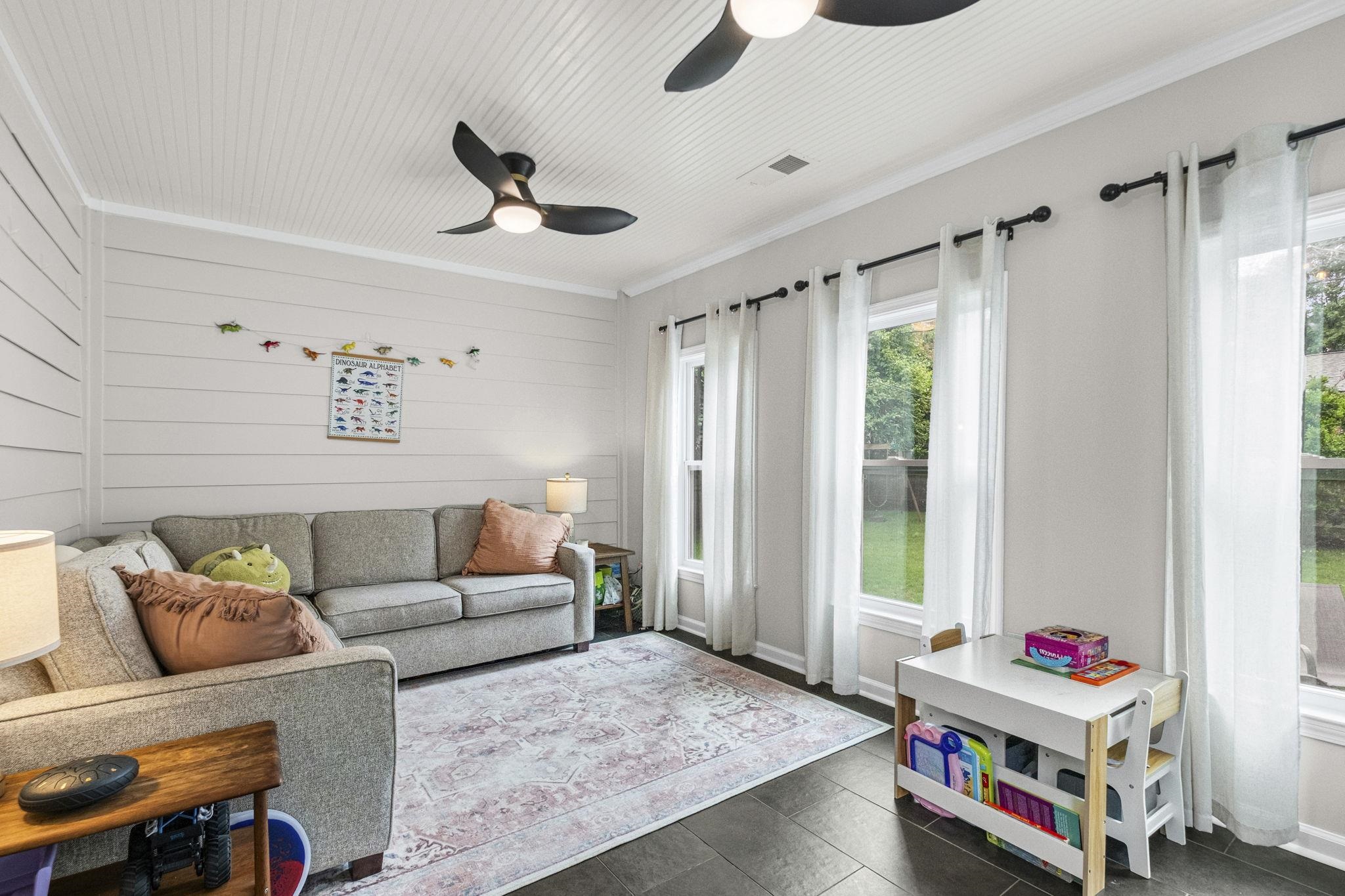 4788 Amboy Rd Property Photo 16