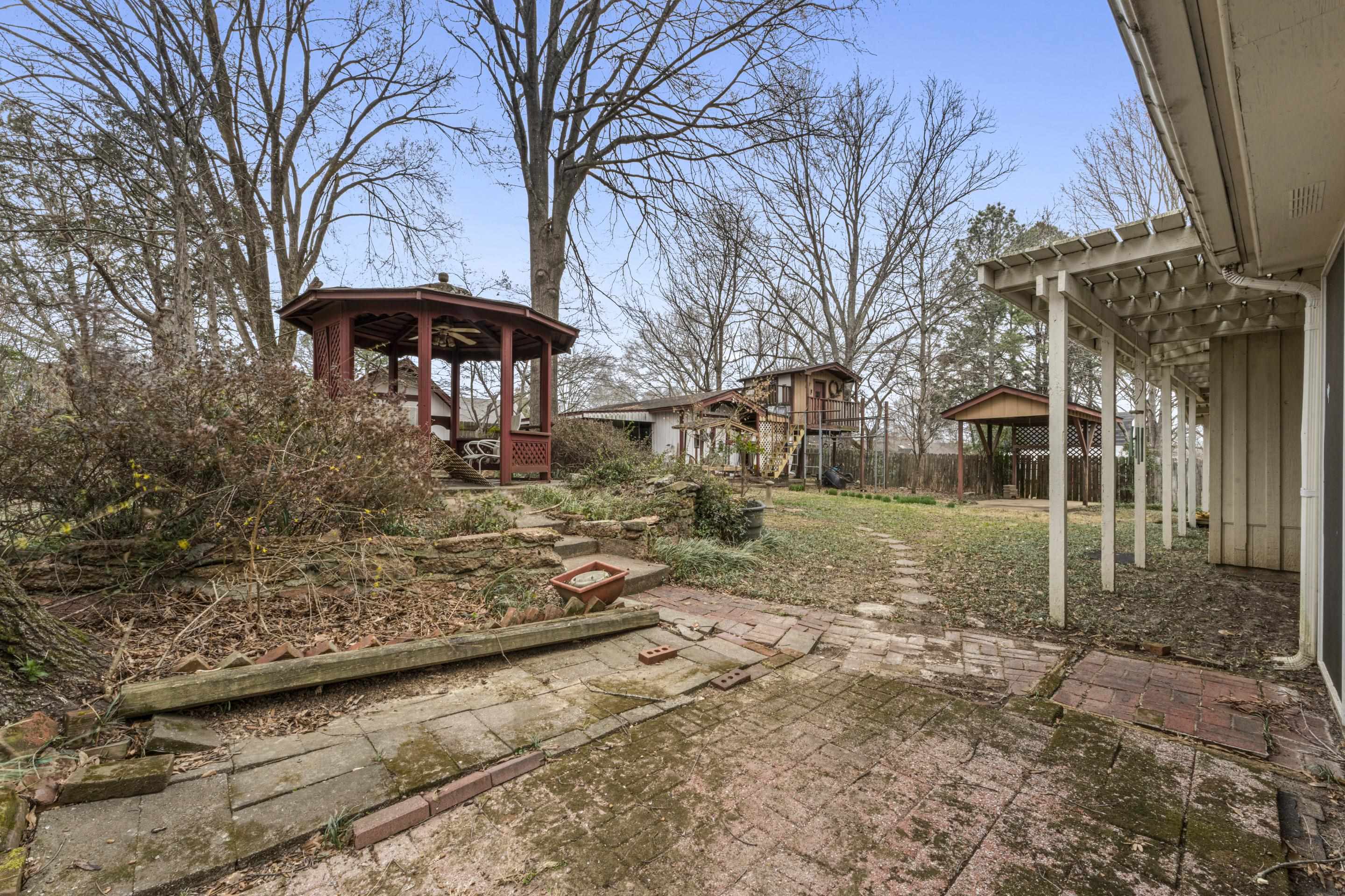 319 Homeville Rd Property Photo 5