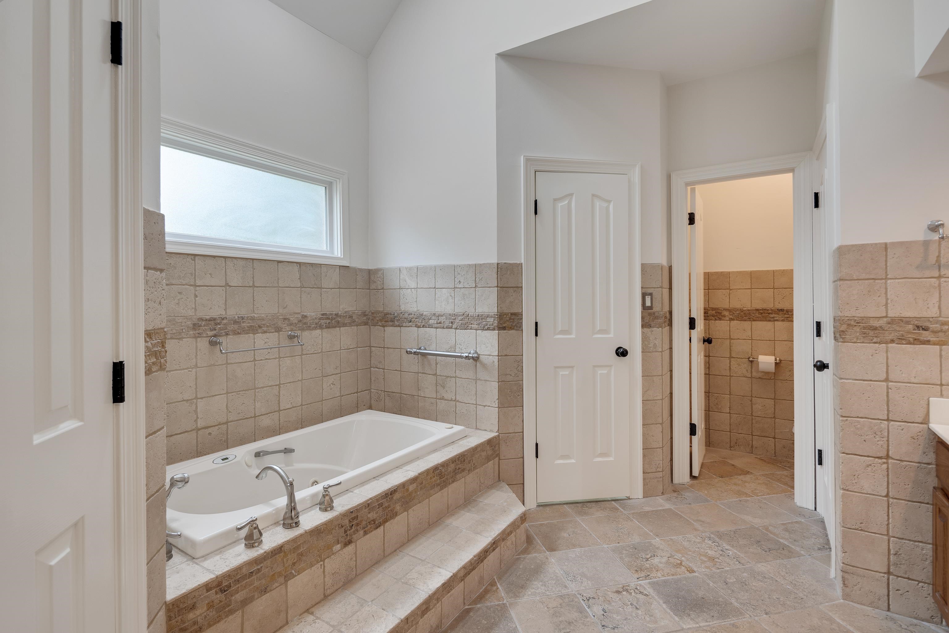10120 Barn Hill Dr Property Photo 21