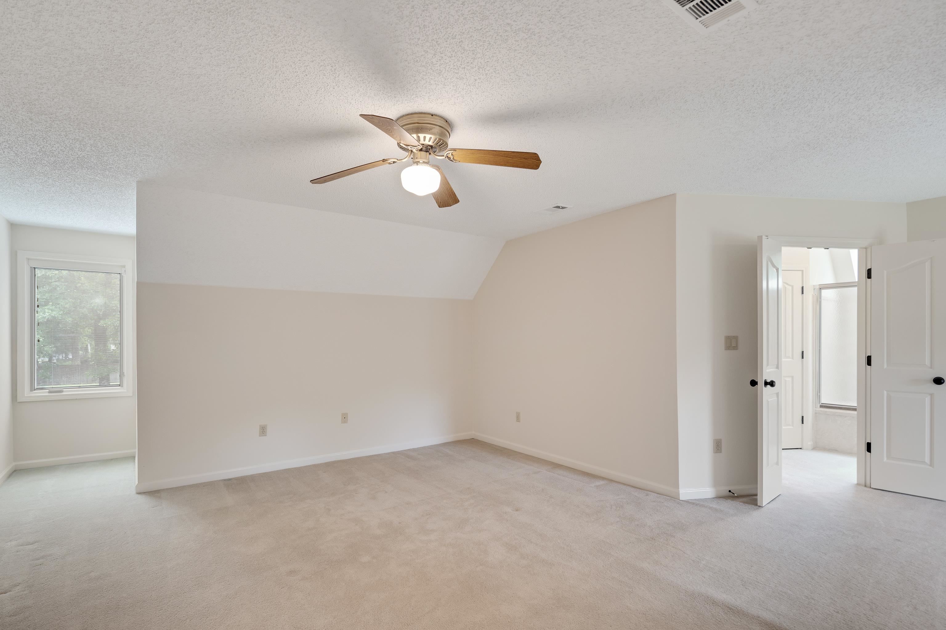 10120 Barn Hill Dr Property Photo 26