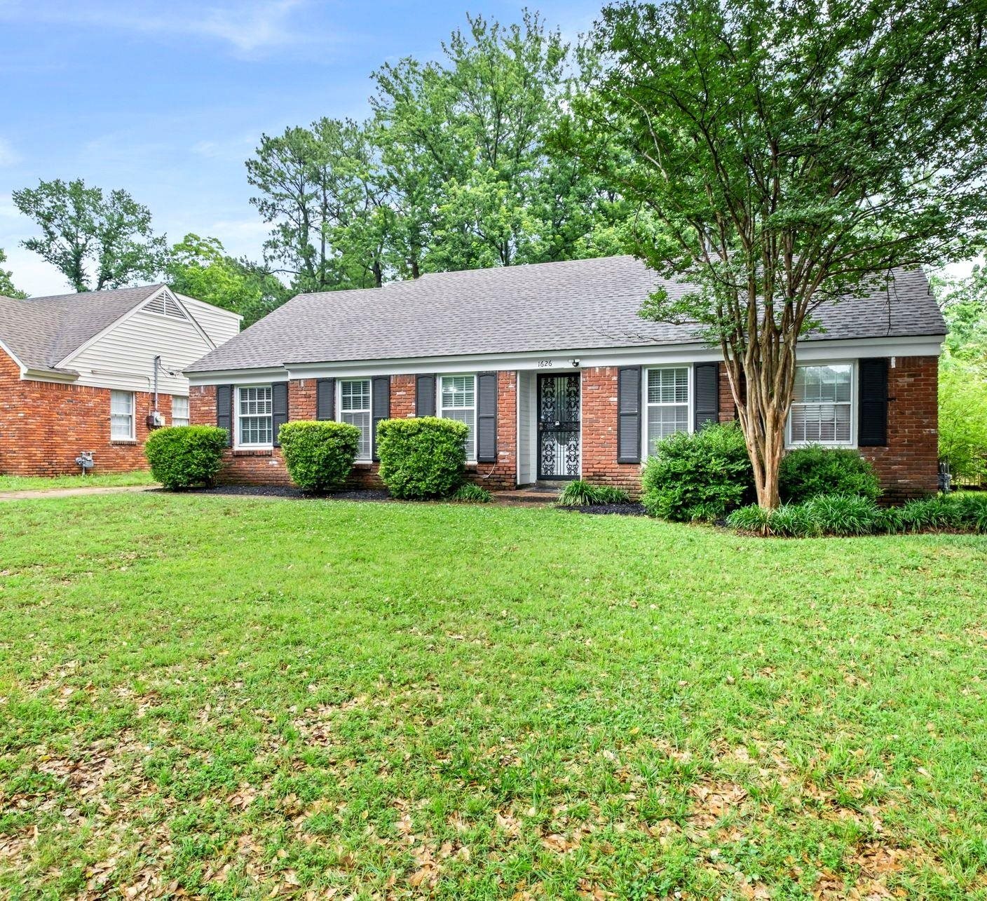 1626 Sterling Dr Property Photo 3
