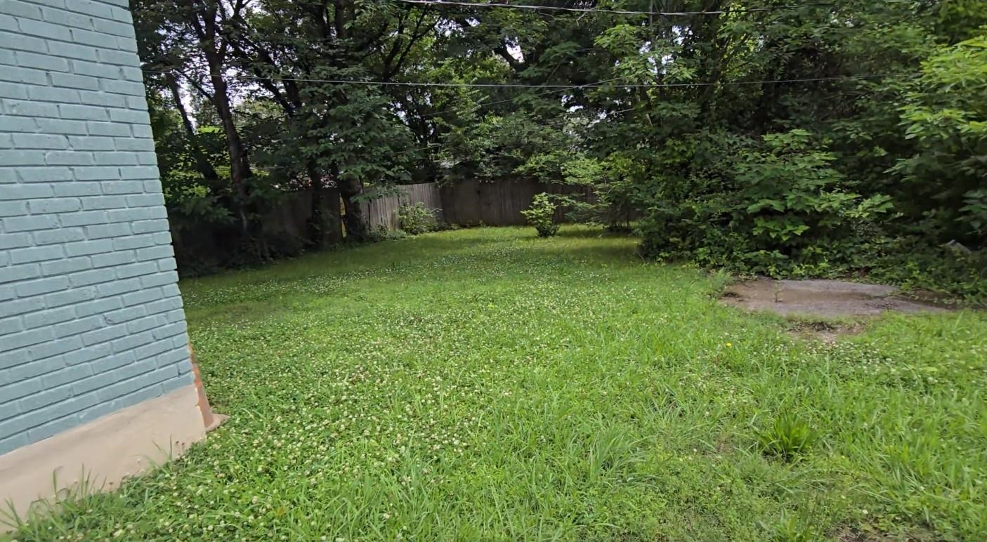 682 Boston St Property Photo 5