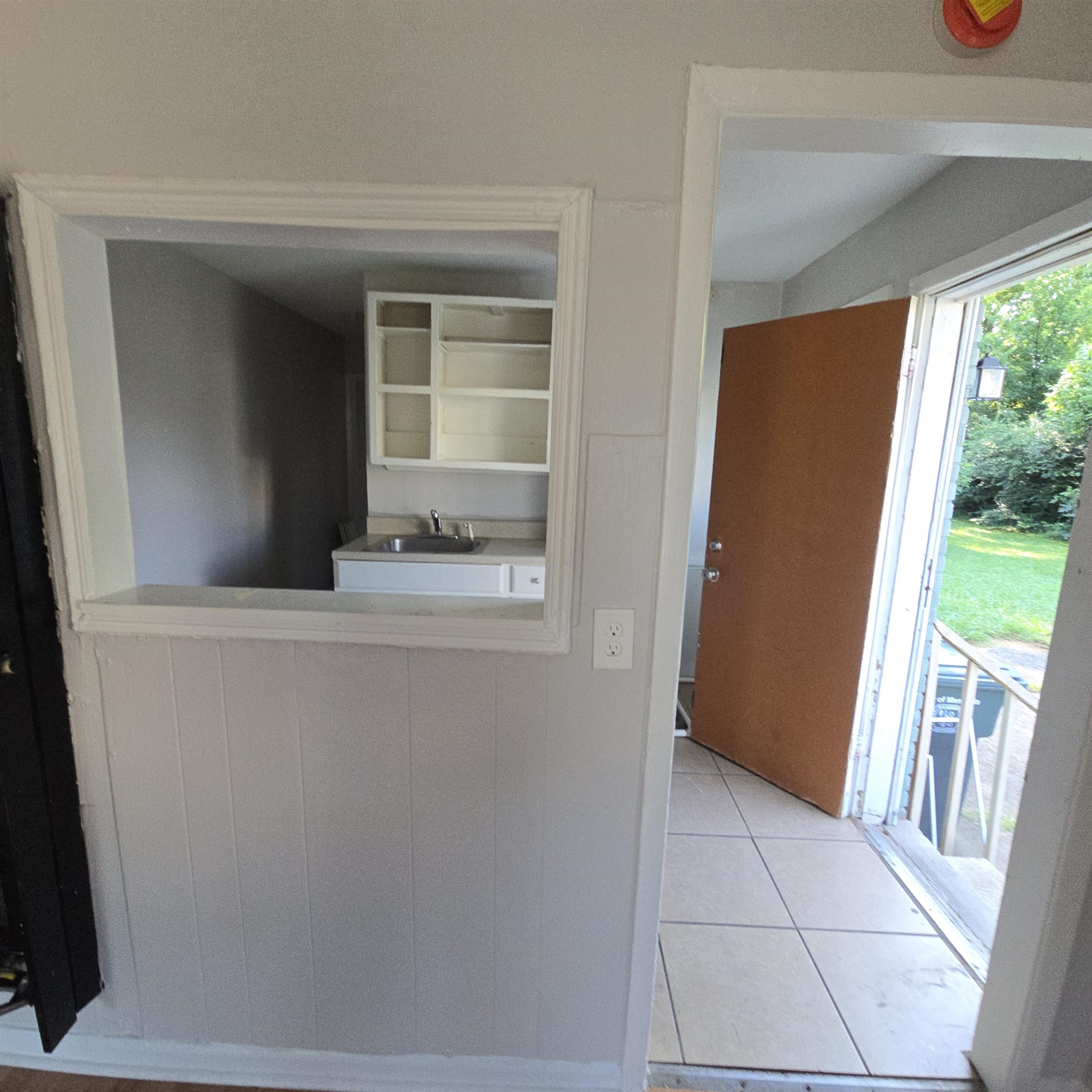682 Boston St Property Photo 7