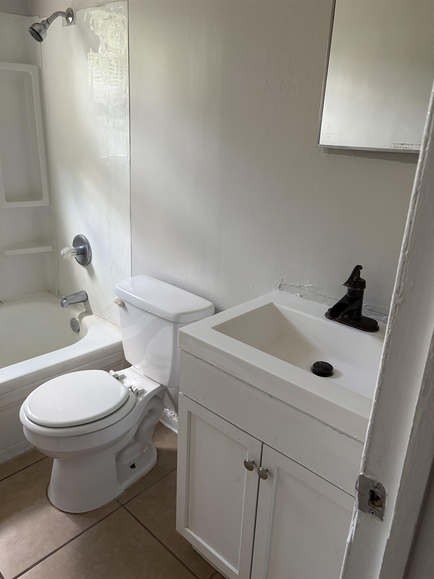 682 Boston St Property Photo 11