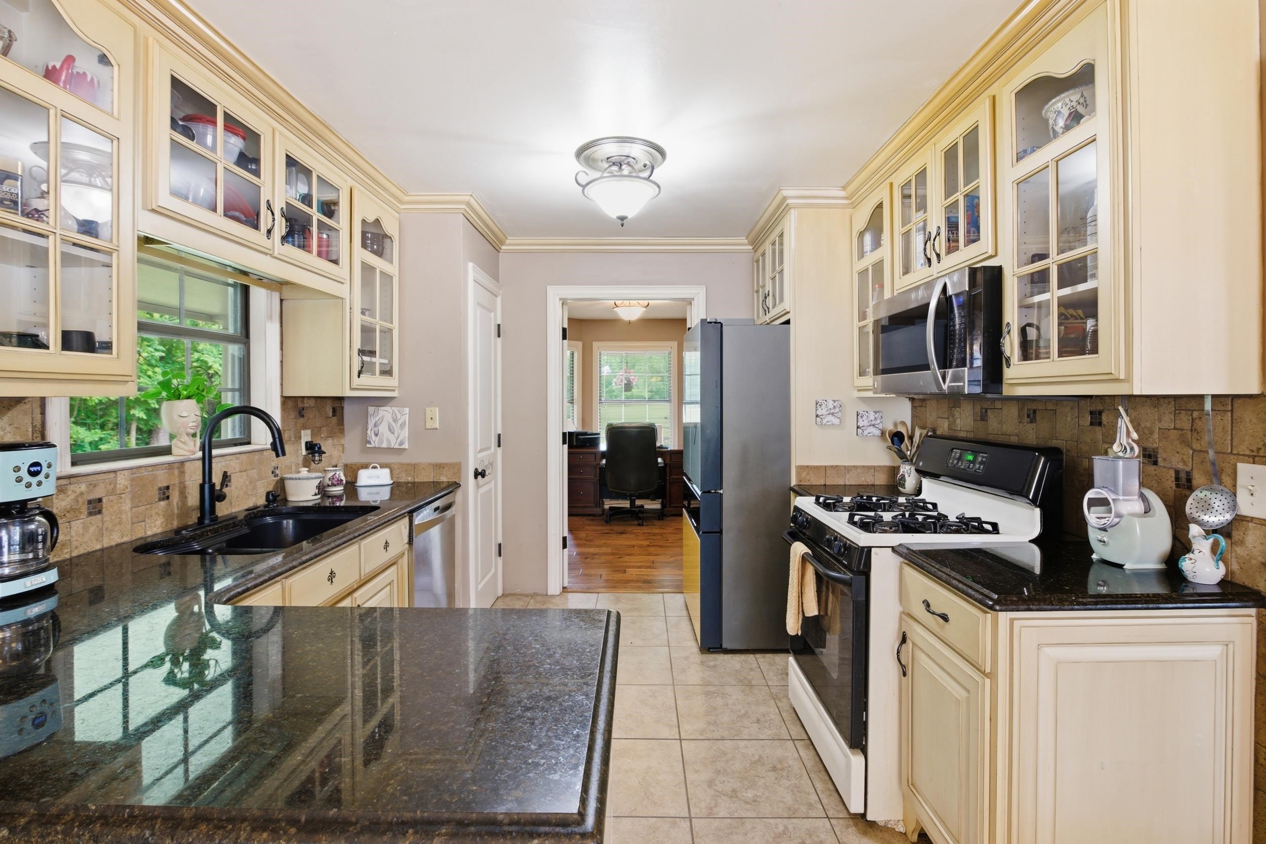 1940 Locke Rd Property Photo 13