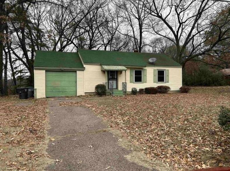 904 N Ball Ave Property Photo 2