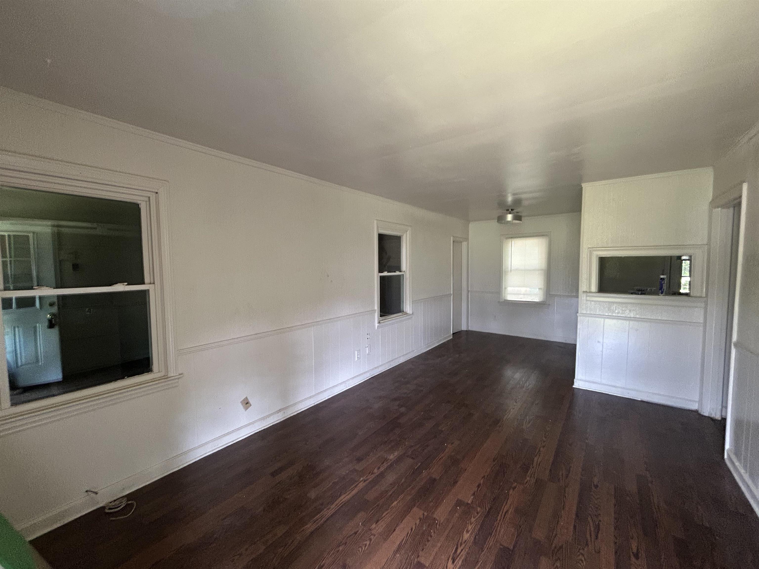 904 N Ball Ave Property Photo 3