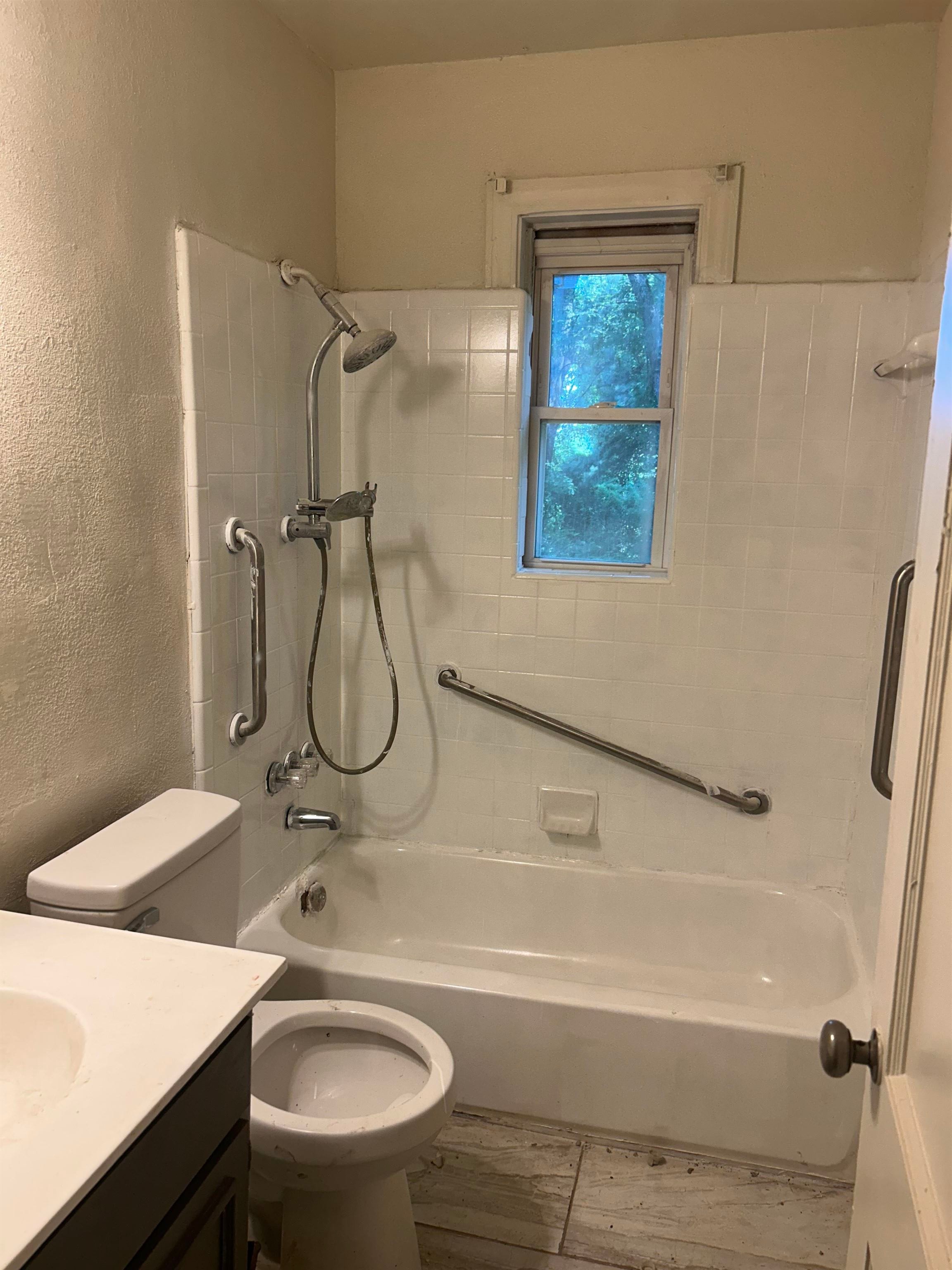 904 N Ball Ave Property Photo 11