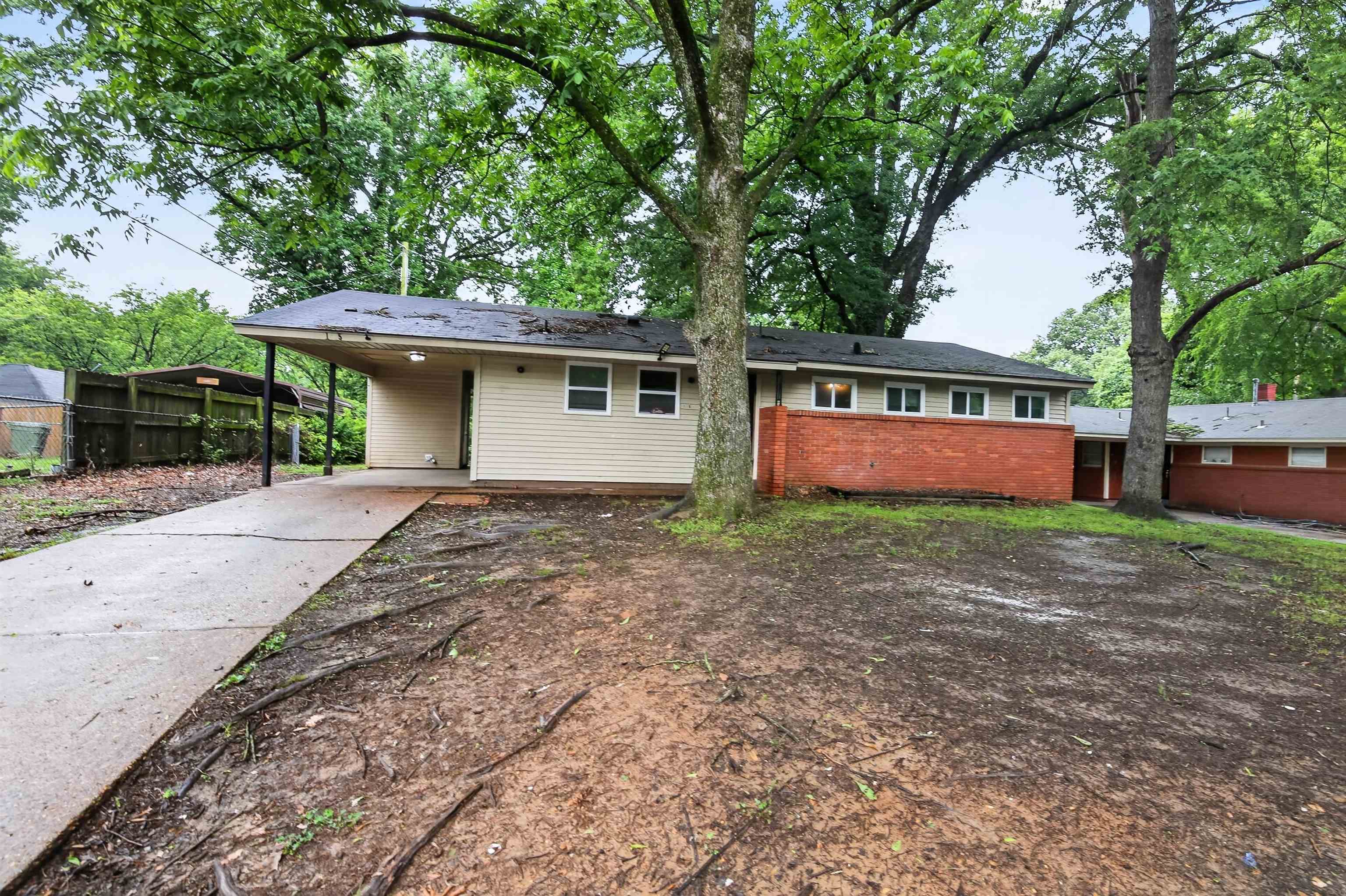 1745 Claire Ave Property Photo 5