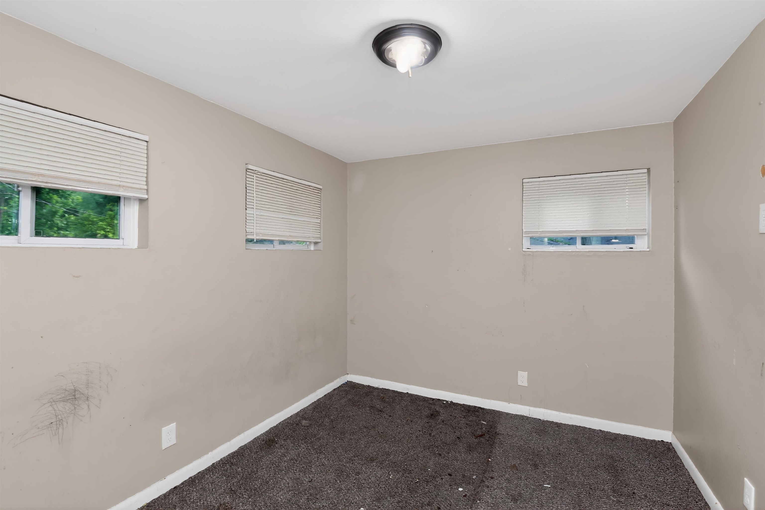 1745 Claire Ave Property Photo 13