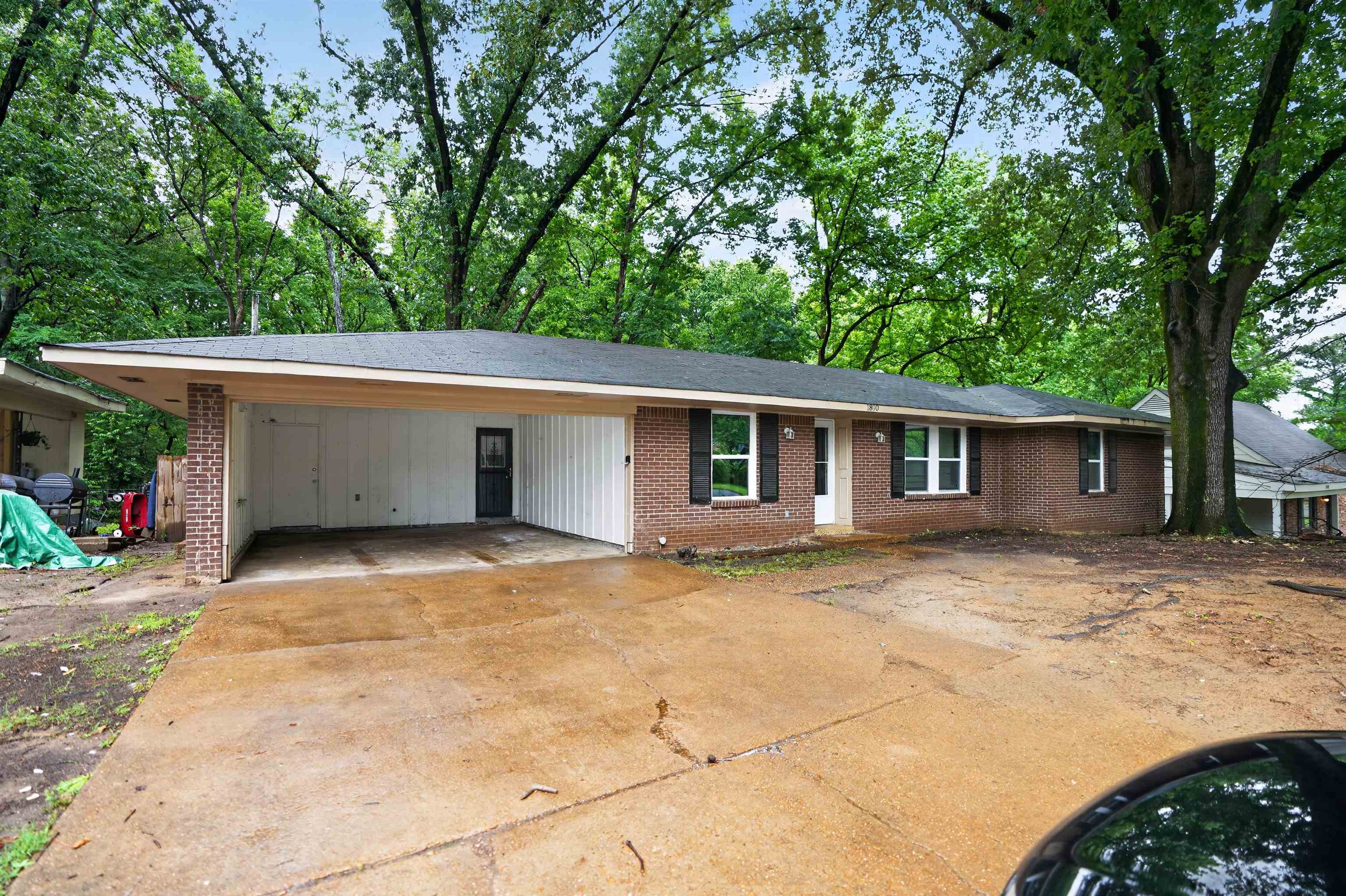 1890 Pennel Rd Property Photo 2