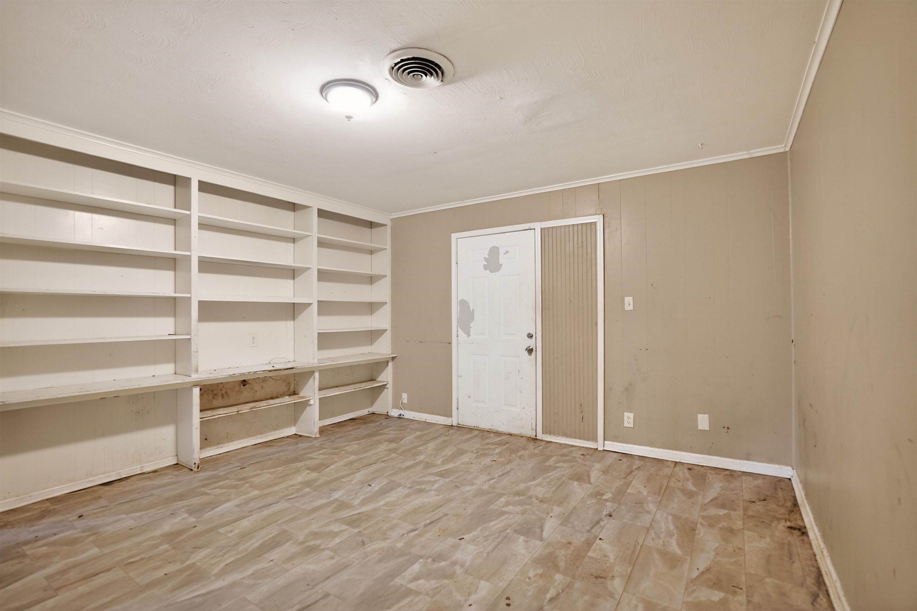 1890 Pennel Rd Property Photo 5