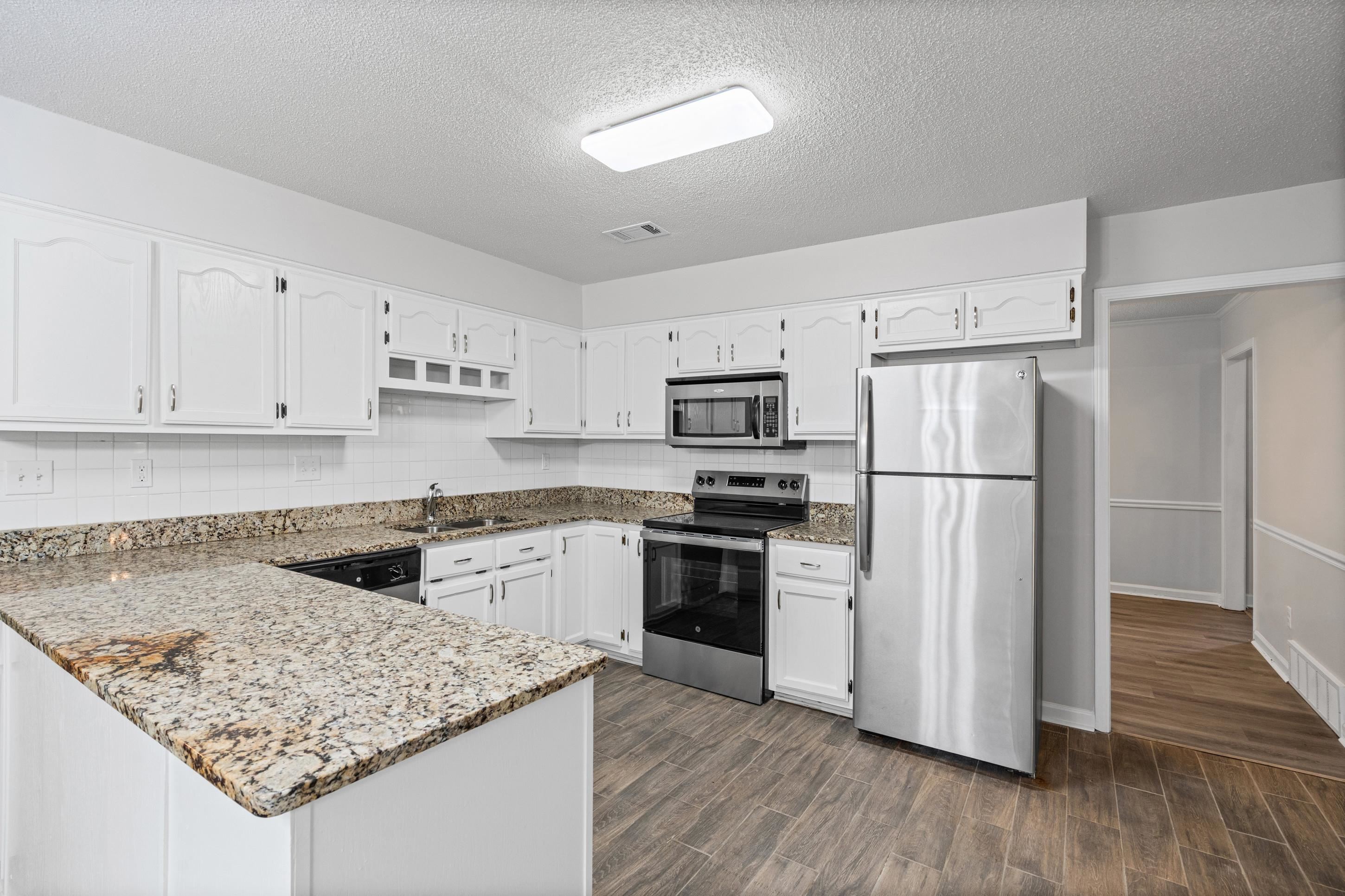 1417 Hawkcrest Cv N Property Photo 8