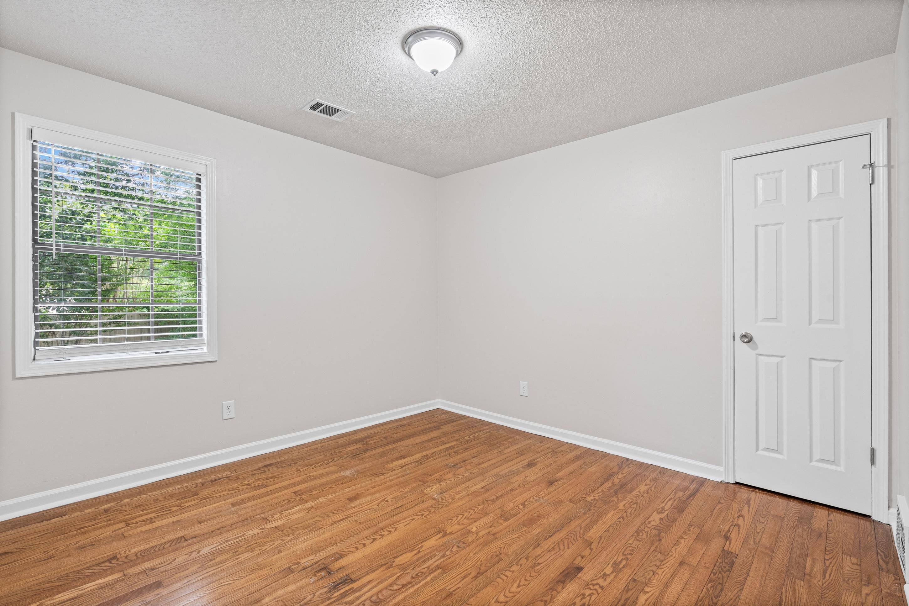 1417 Hawkcrest Cv N Property Photo 17
