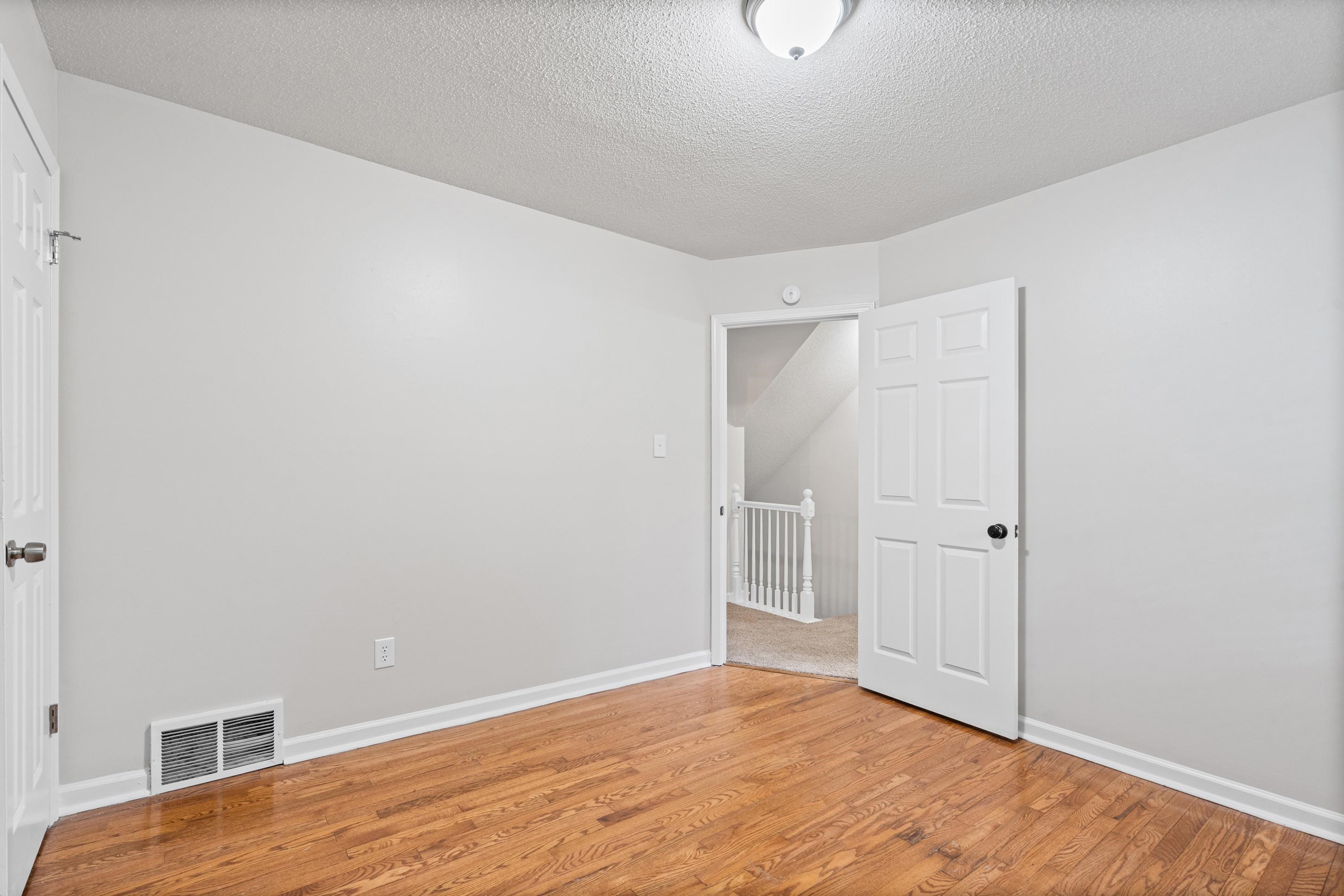 1417 Hawkcrest Cv N Property Photo 18
