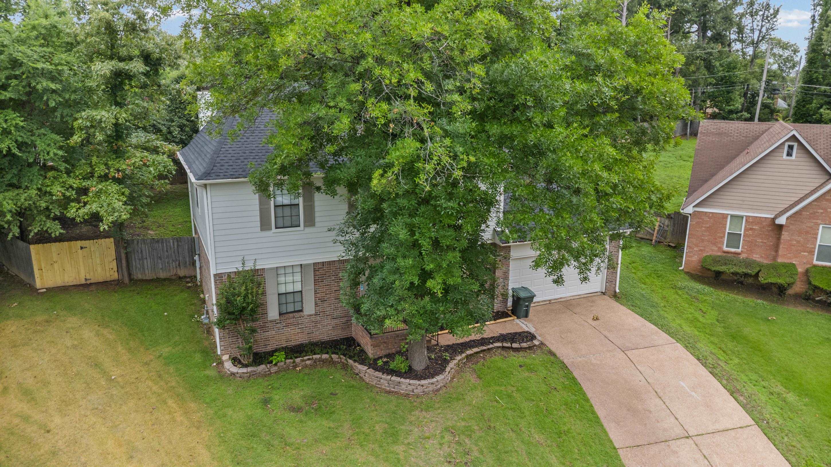 1417 Hawkcrest Cv N Property Photo 24