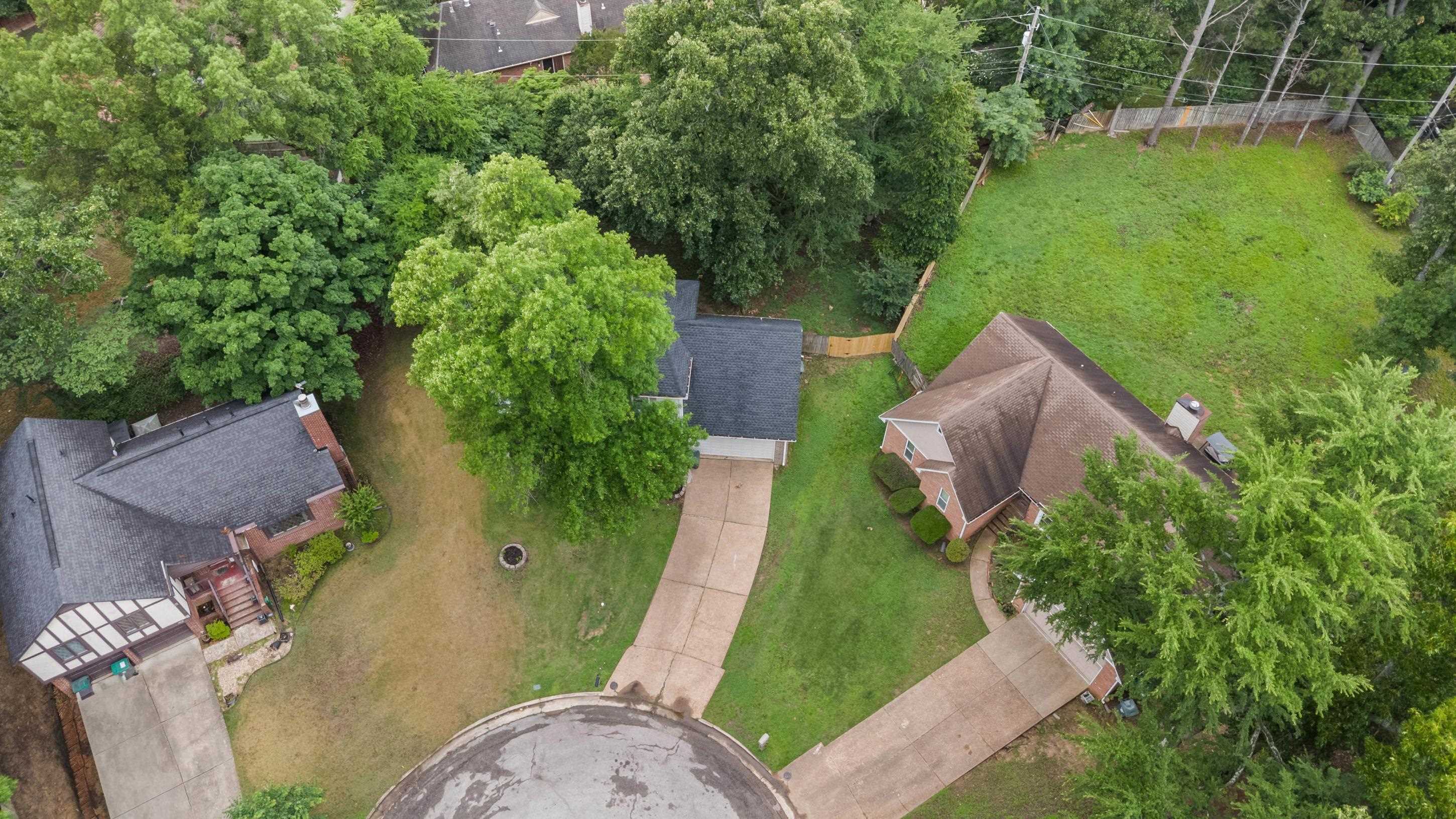 1417 Hawkcrest Cv N Property Photo 27