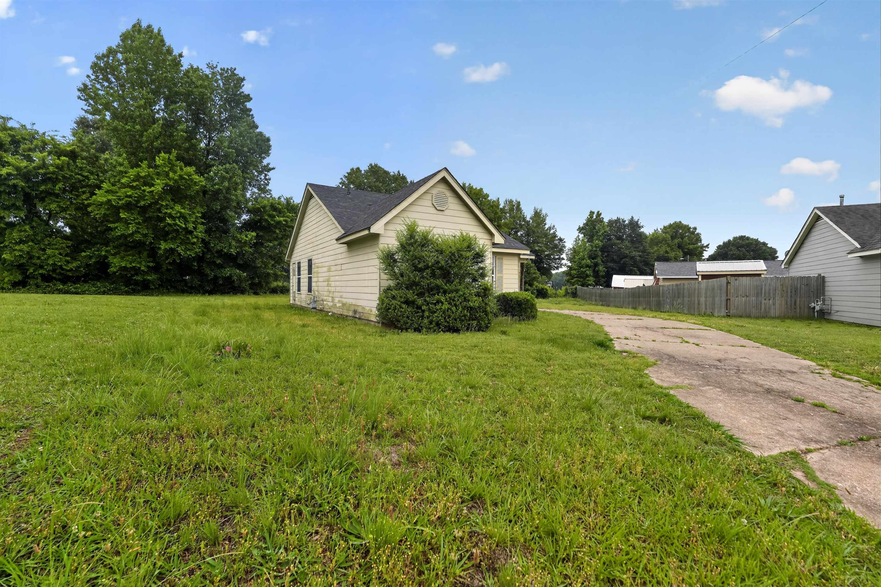 37 New Haven Cv Property Photo 3