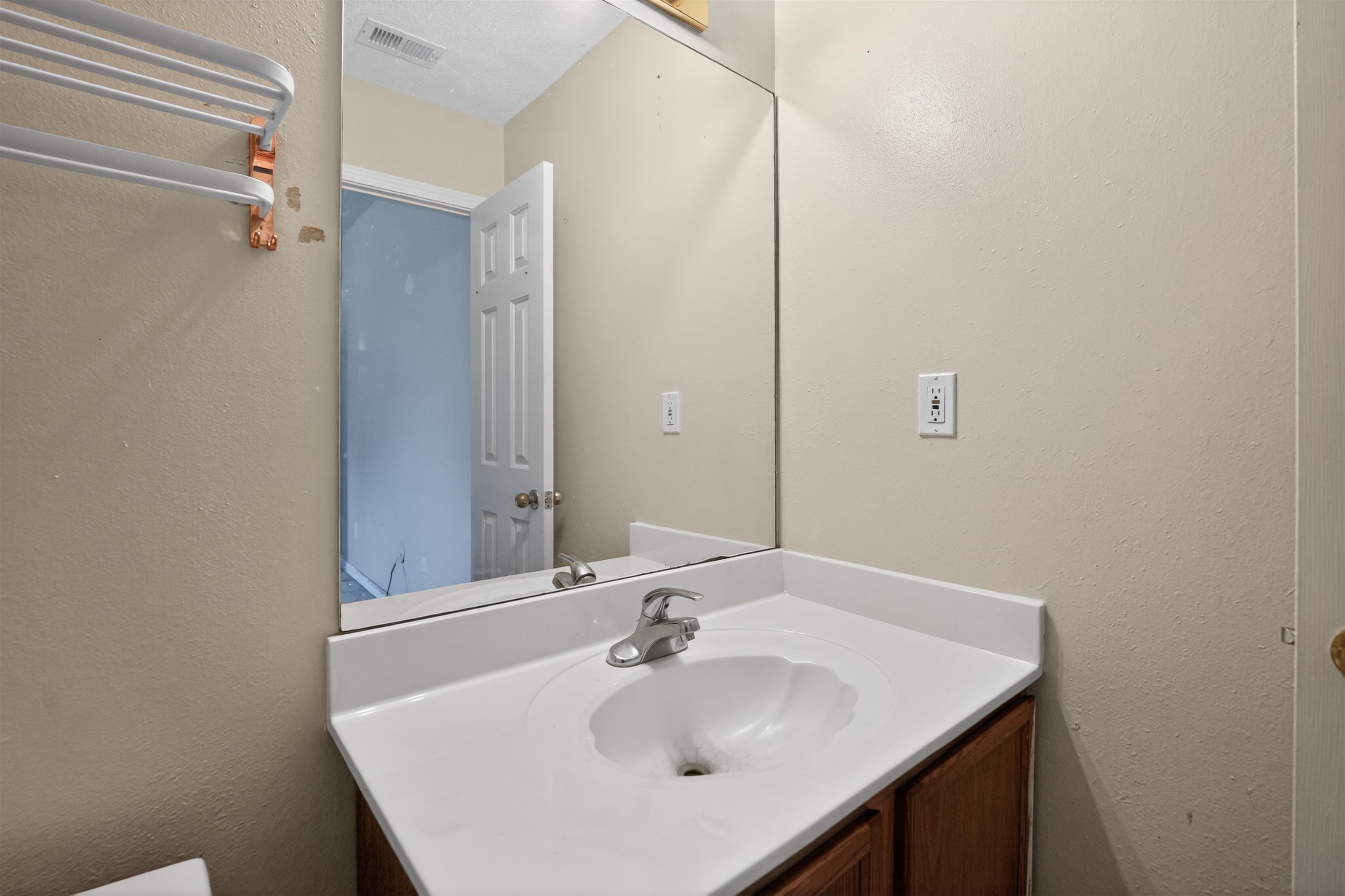 37 New Haven Cv Property Photo 17