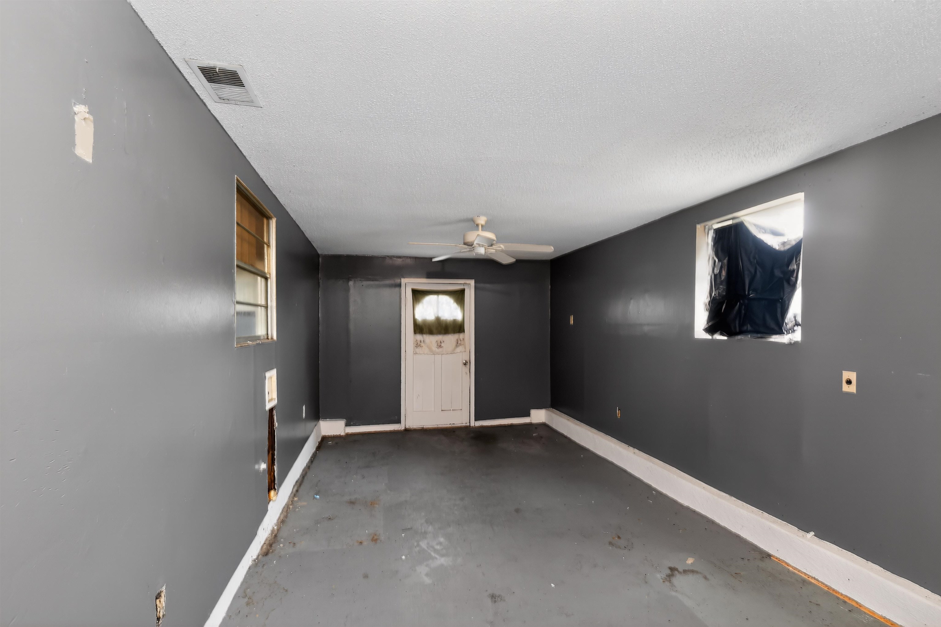 645 Parkrose Rd Property Photo 8